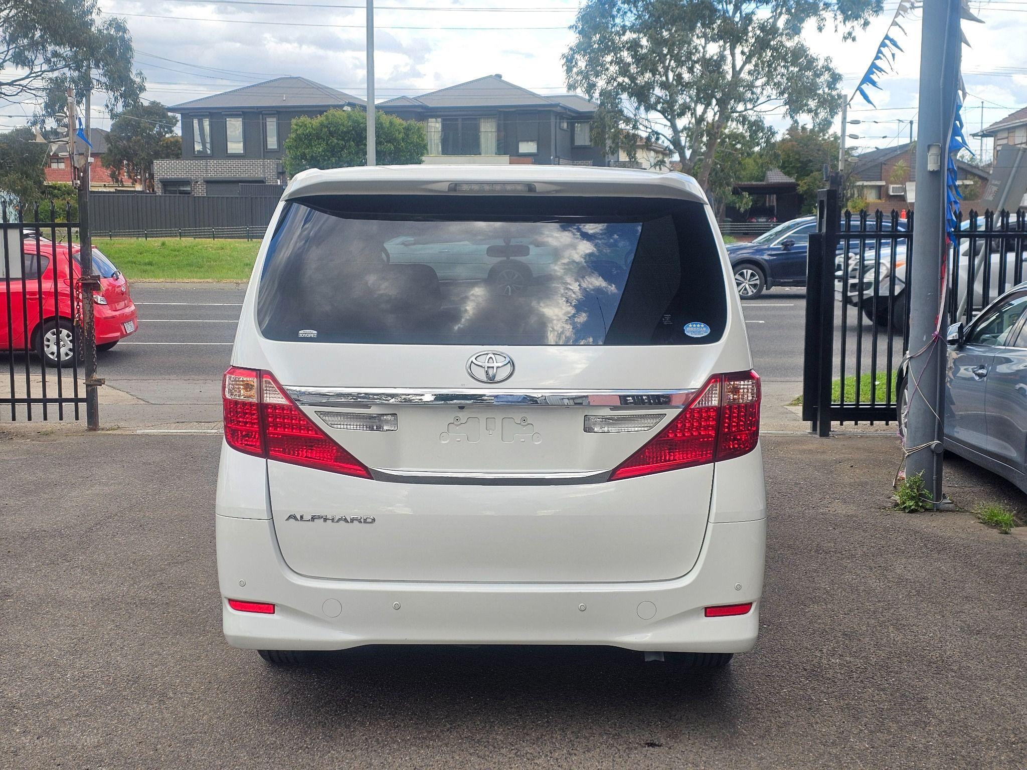 TOYOTA ALPHARD