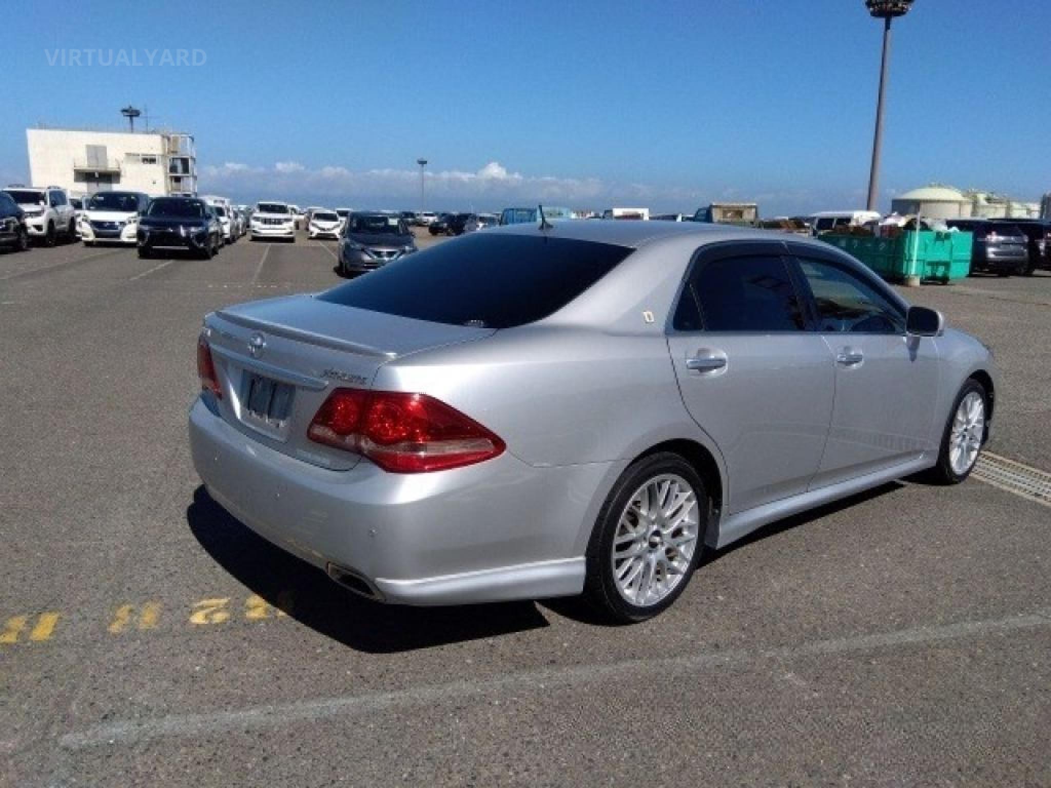 TOYOTA CROWN GRS204