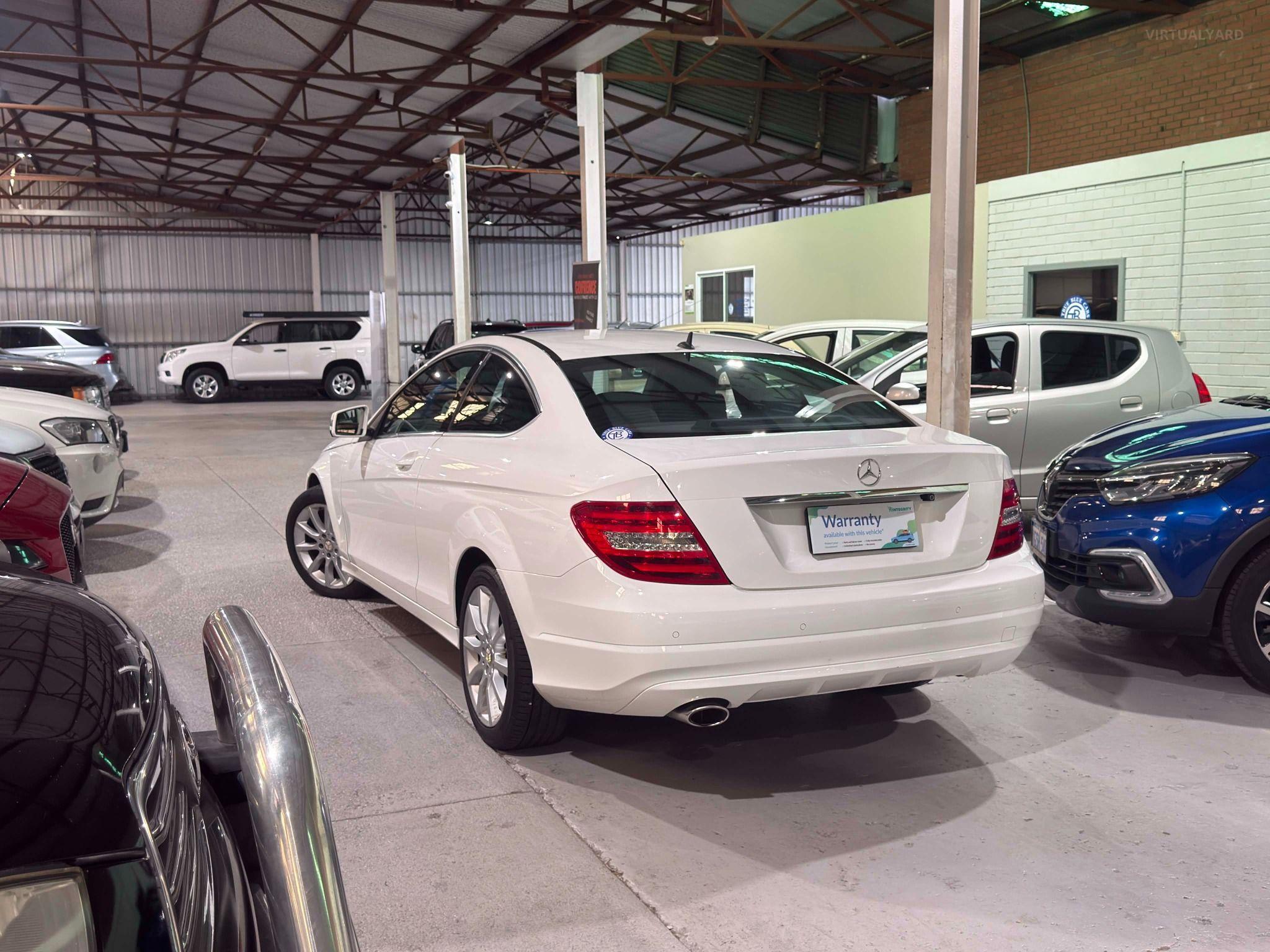 MERCEDES-BENZ C180