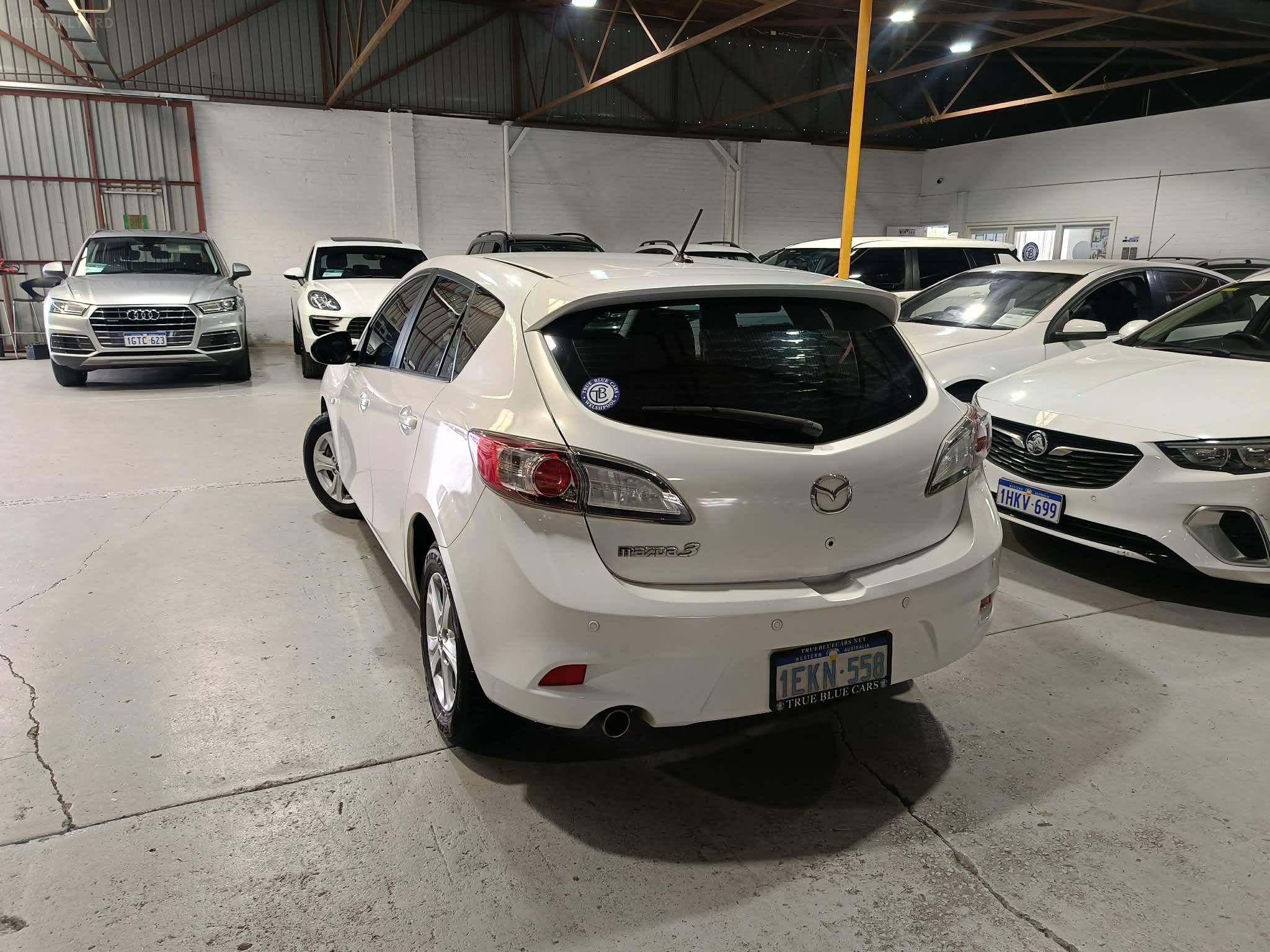 MAZDA MAZDA3