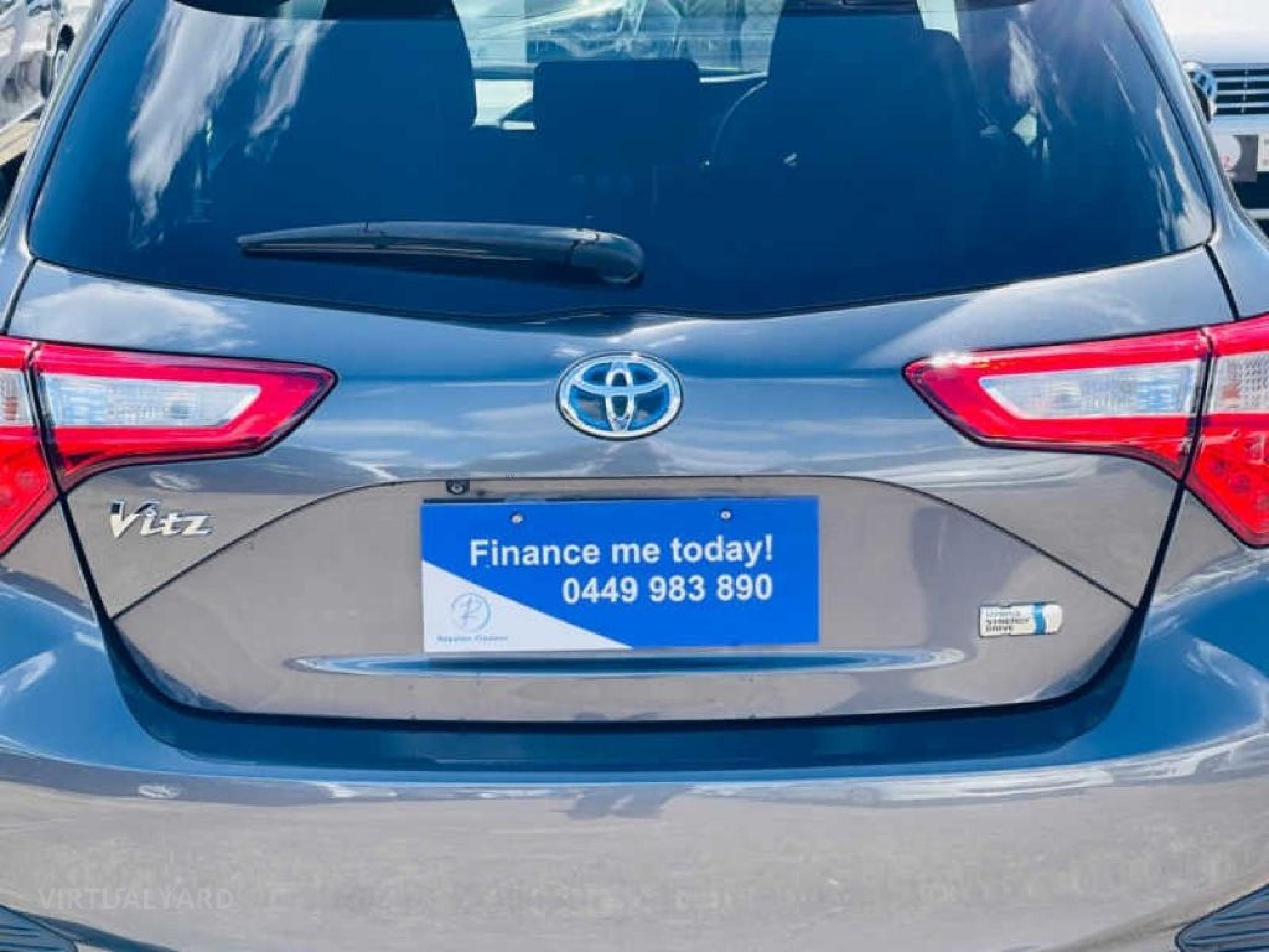 TOYOTA VITZ