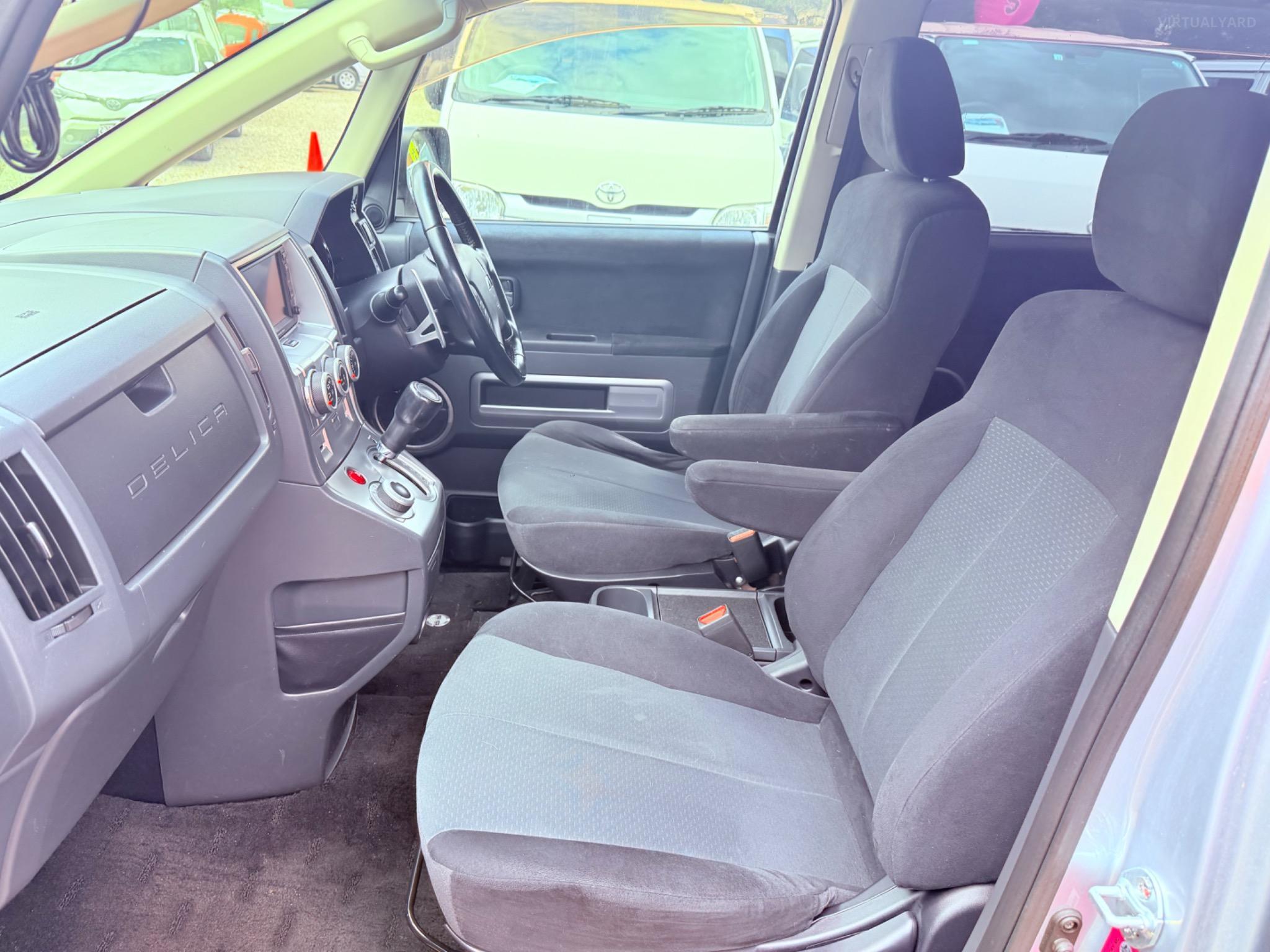 Mitsubishi DELICA