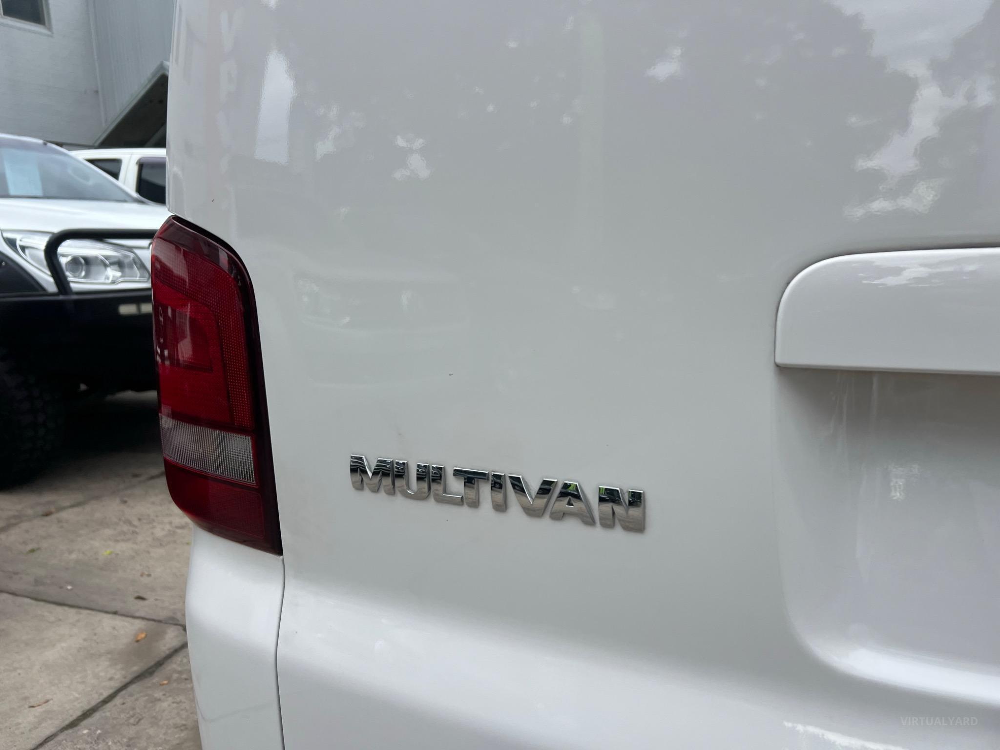 VOLKSWAGEN MULTIVAN