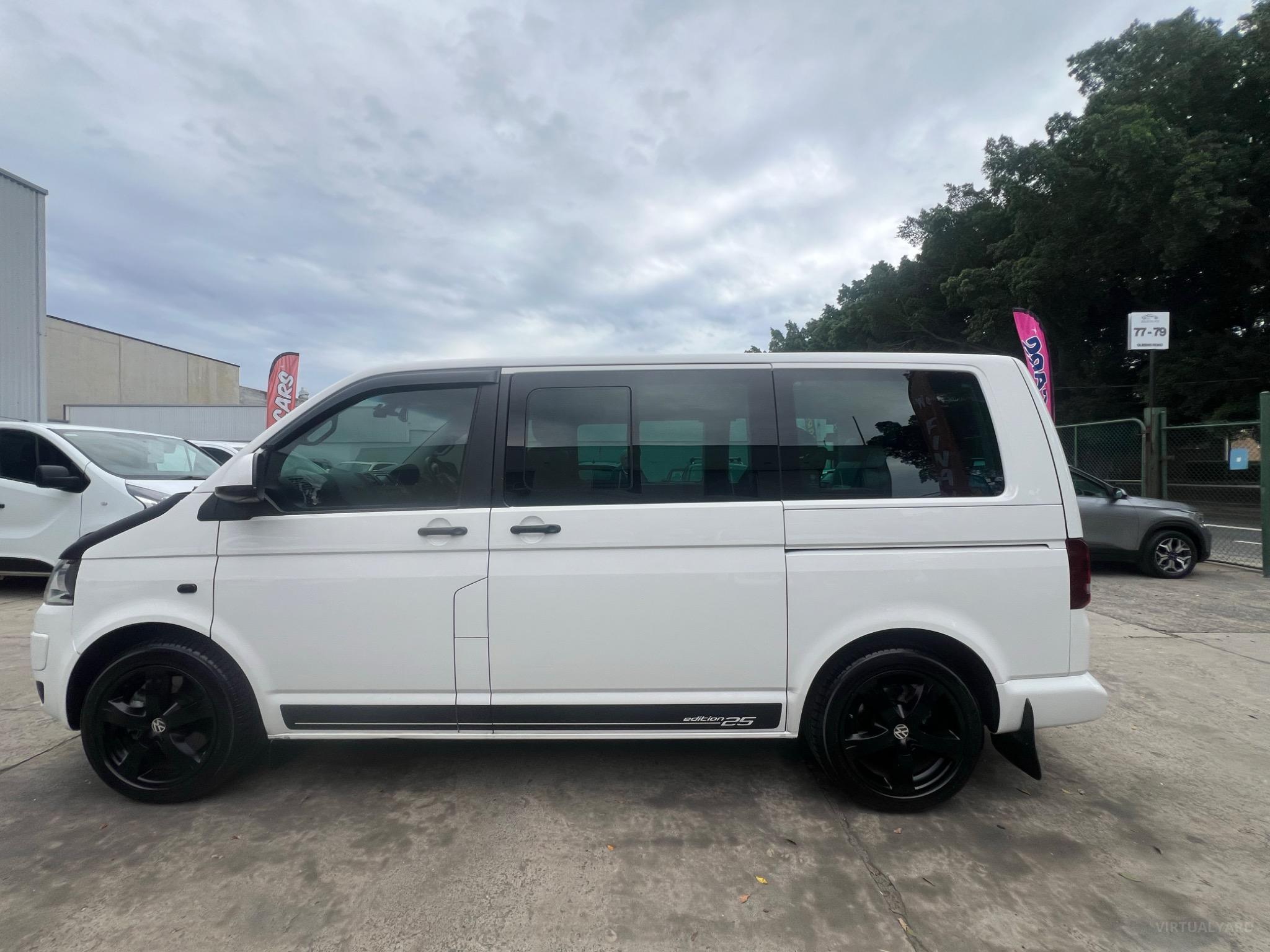 VOLKSWAGEN MULTIVAN