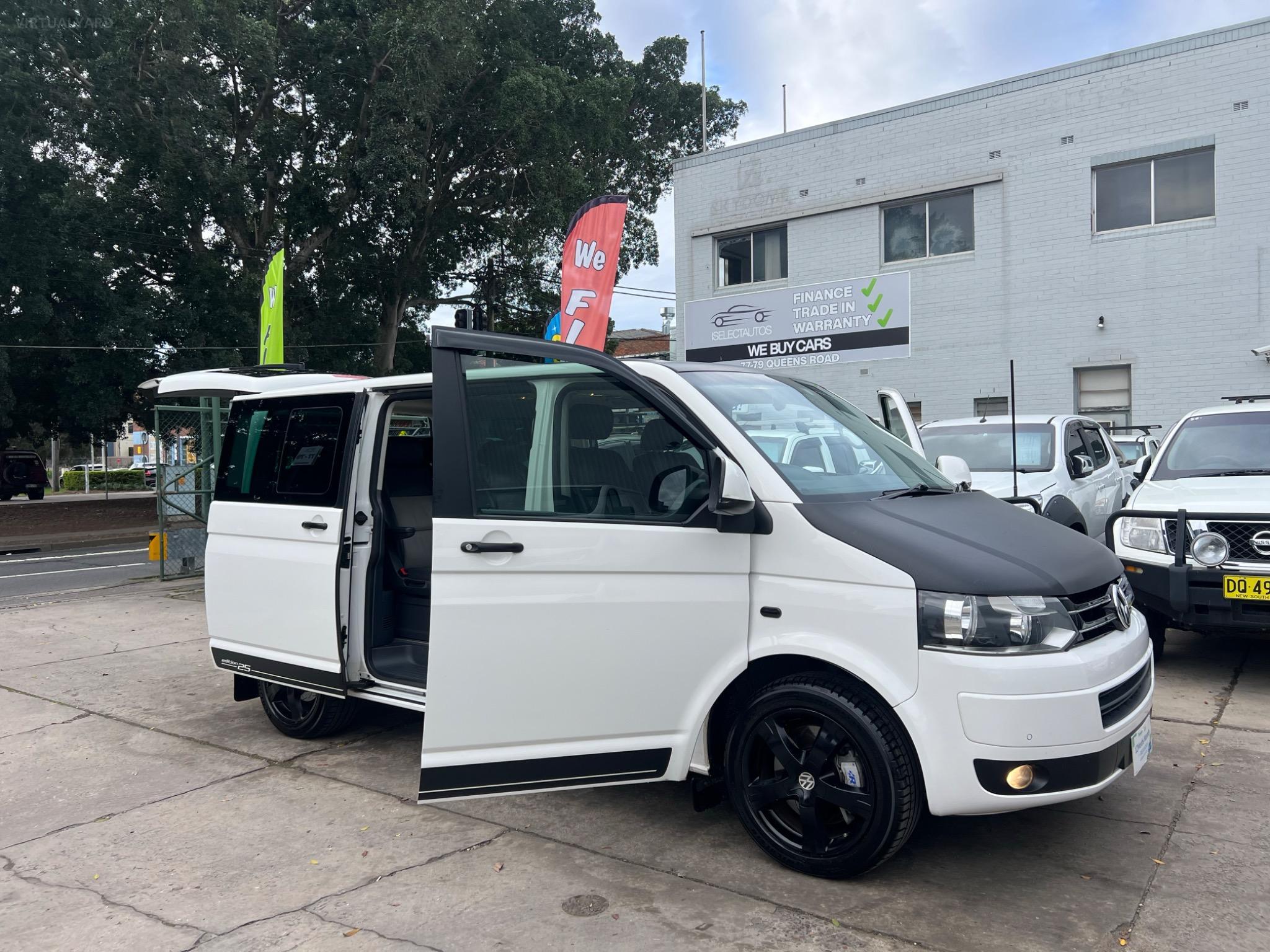 VOLKSWAGEN MULTIVAN