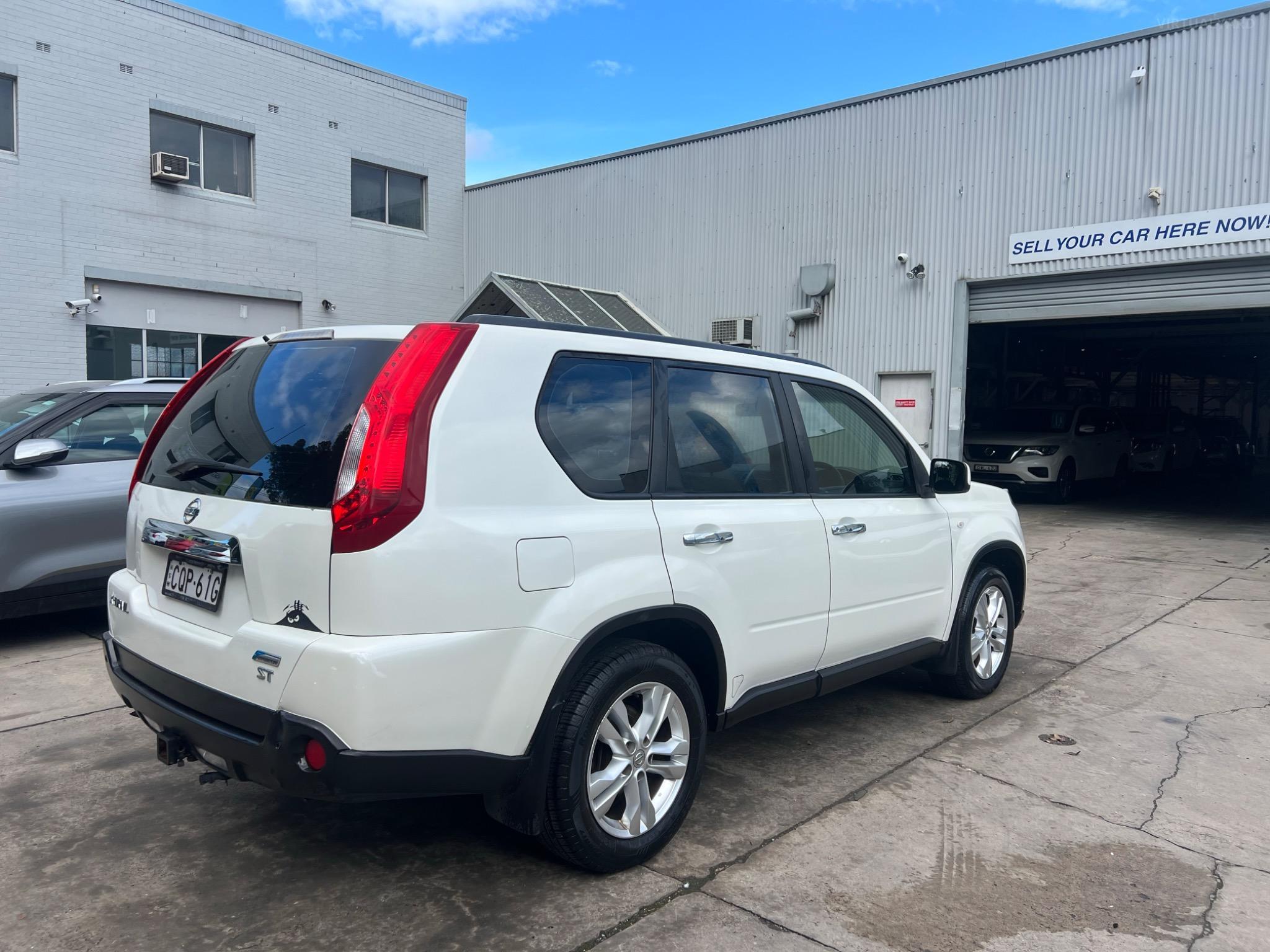 NISSAN X-TRAIL