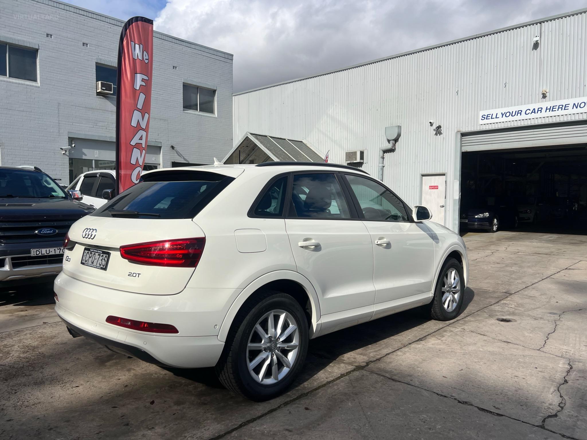 AUDI Q3