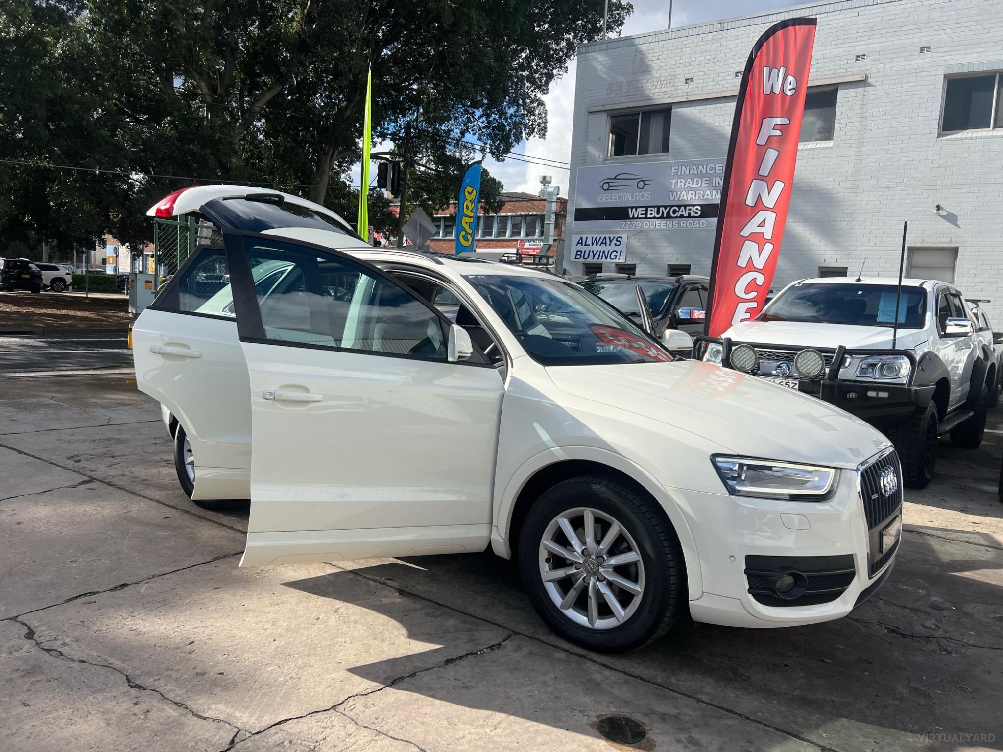 AUDI Q3