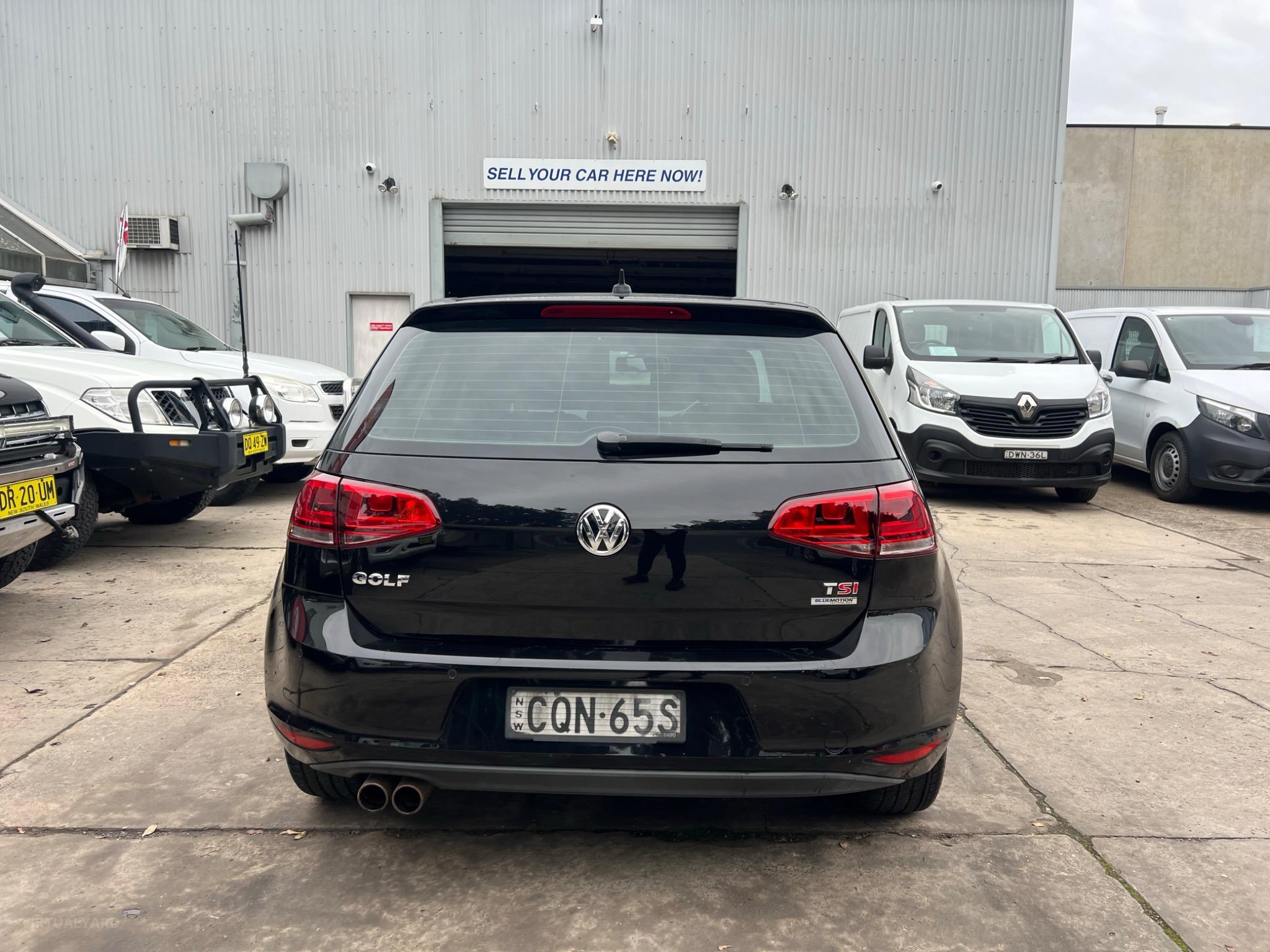 VOLKSWAGEN GOLF