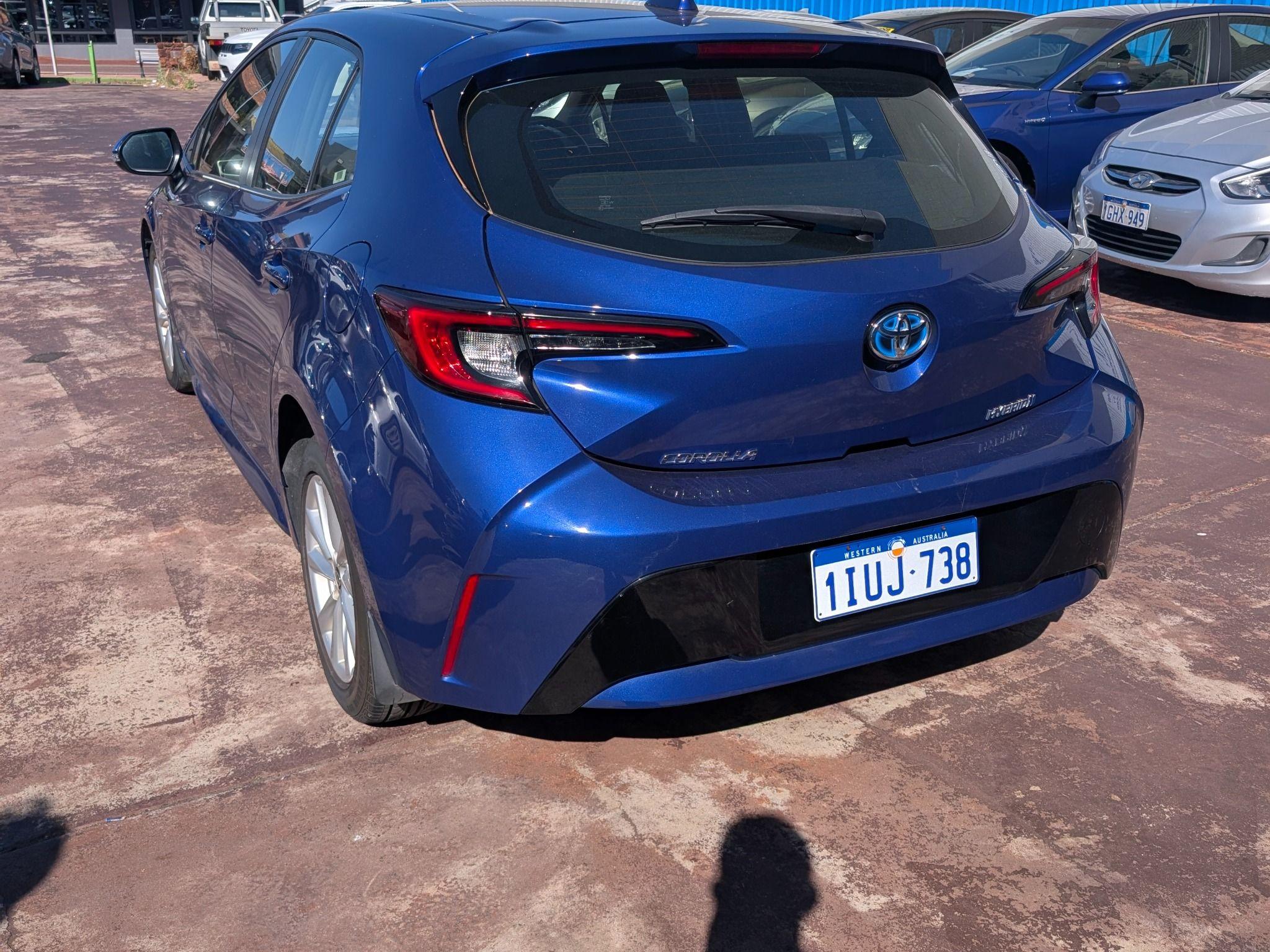 TOYOTA COROLLA
