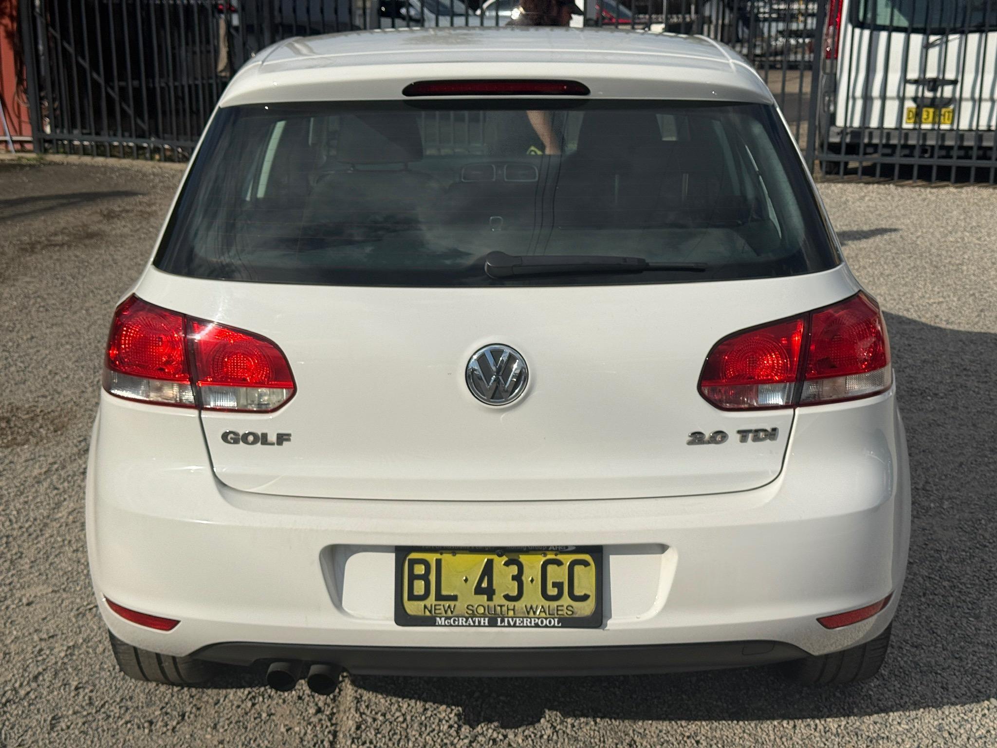 VOLKSWAGEN GOLF
