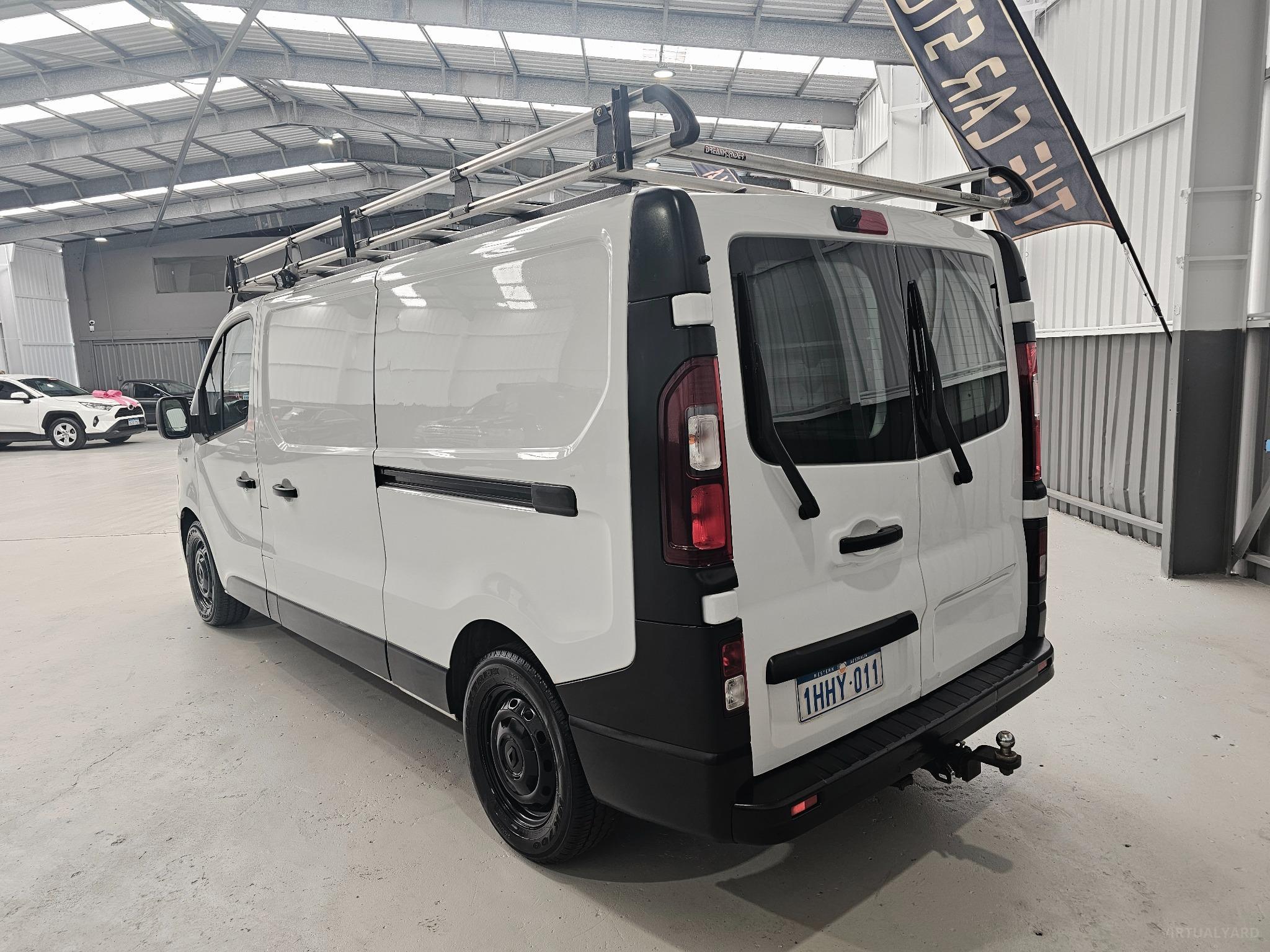 RENAULT TRAFIC