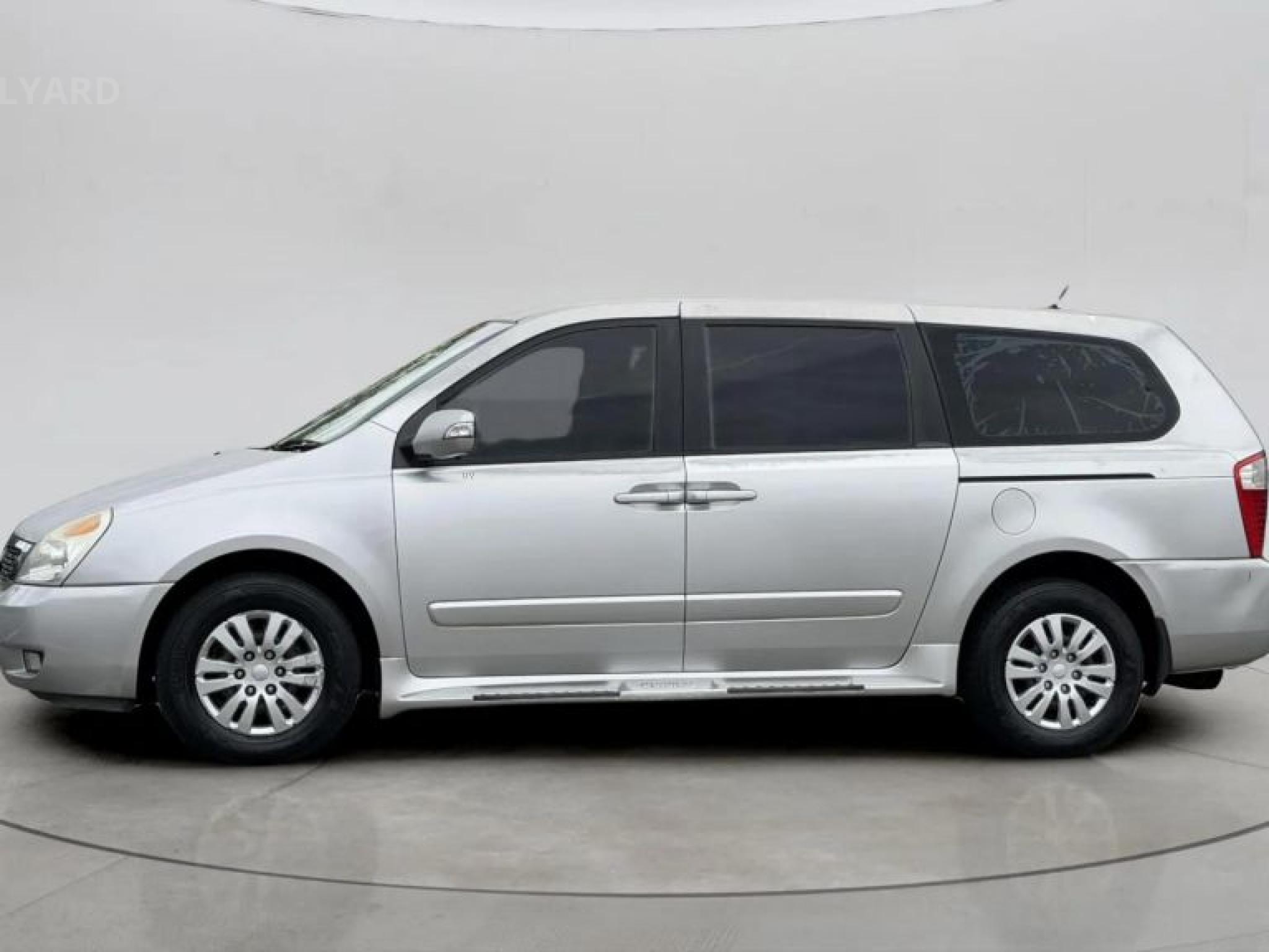 KIA GRAND CARNIVAL