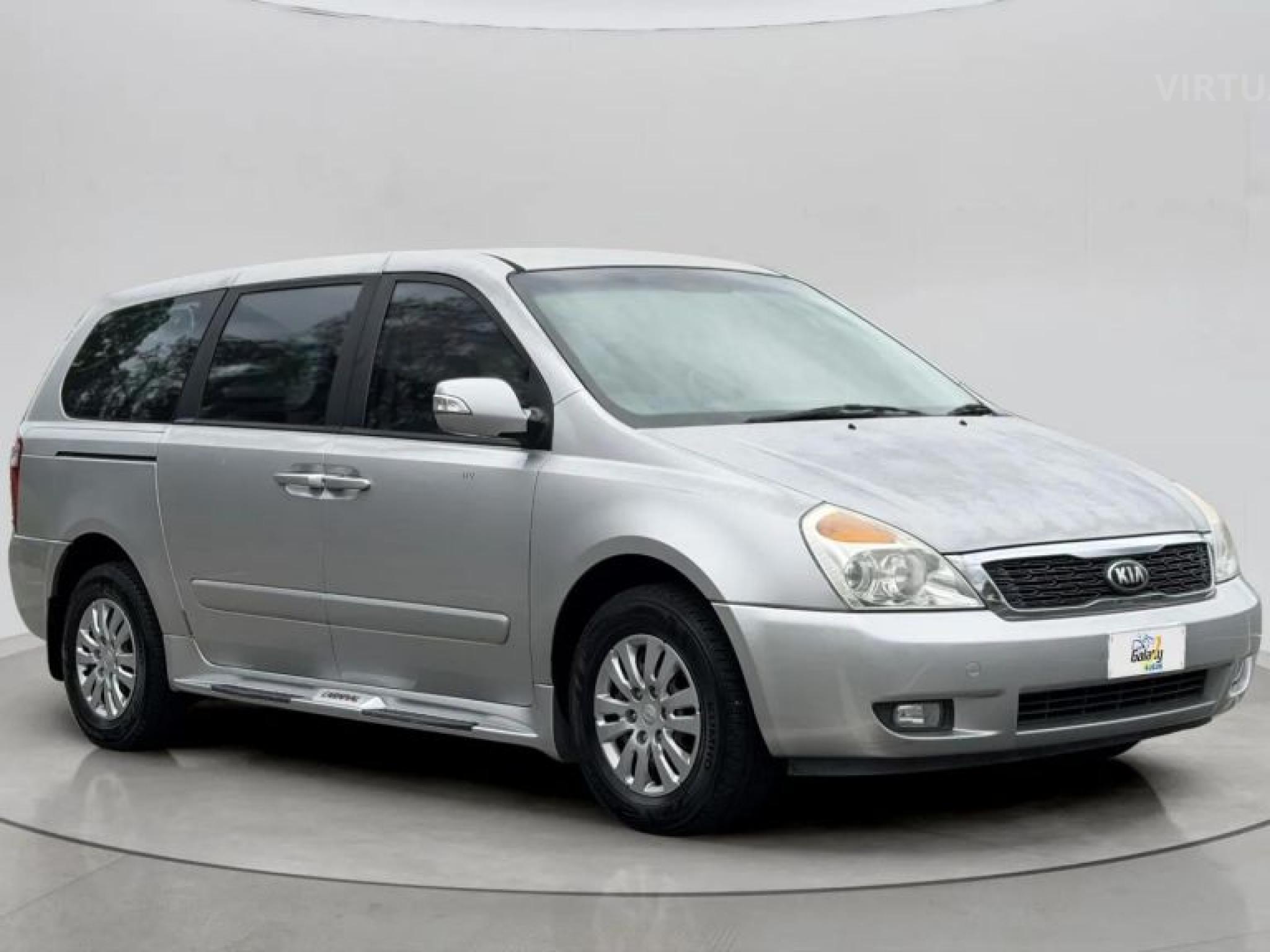 KIA GRAND CARNIVAL