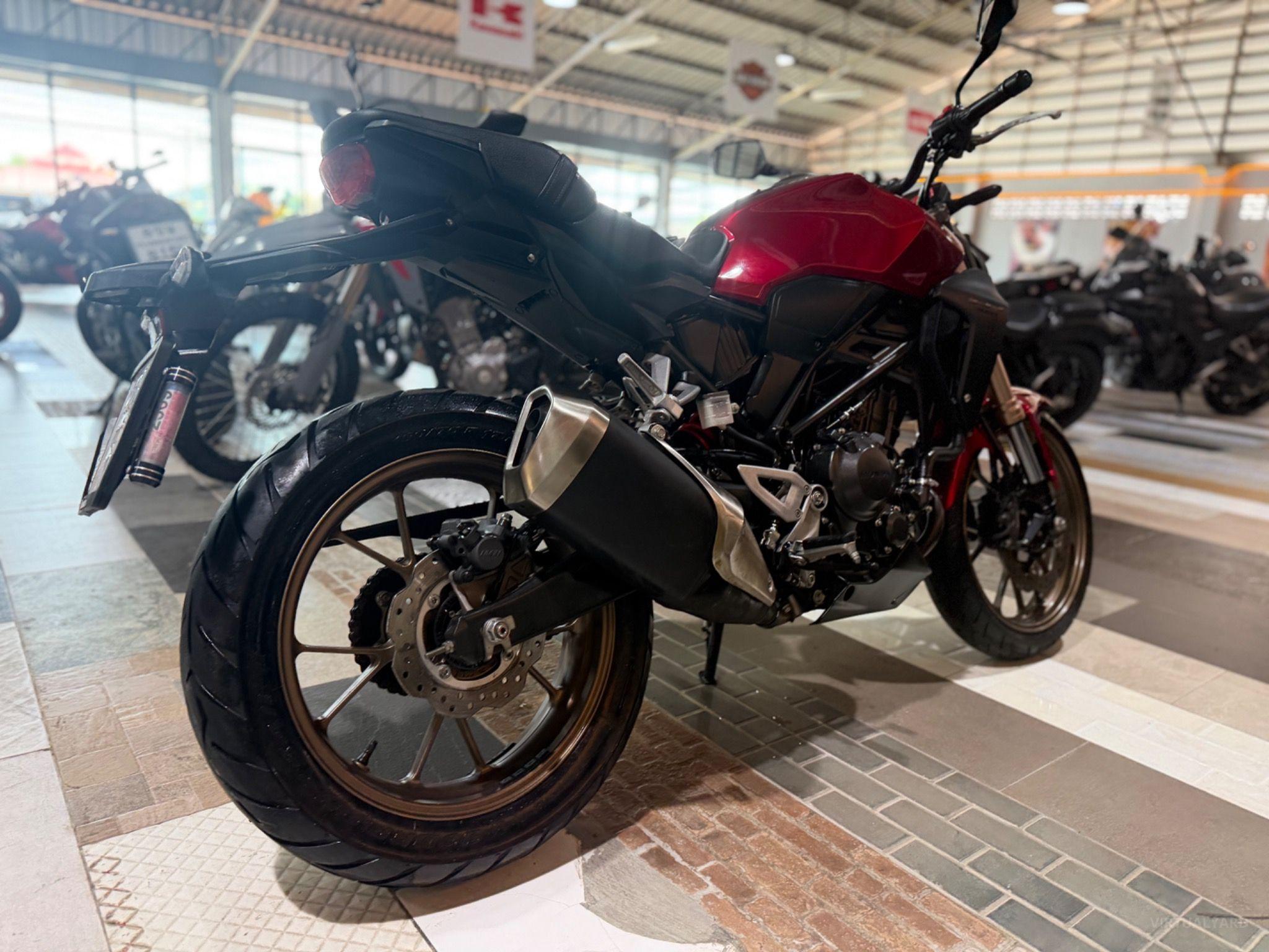 HONDA CB300R