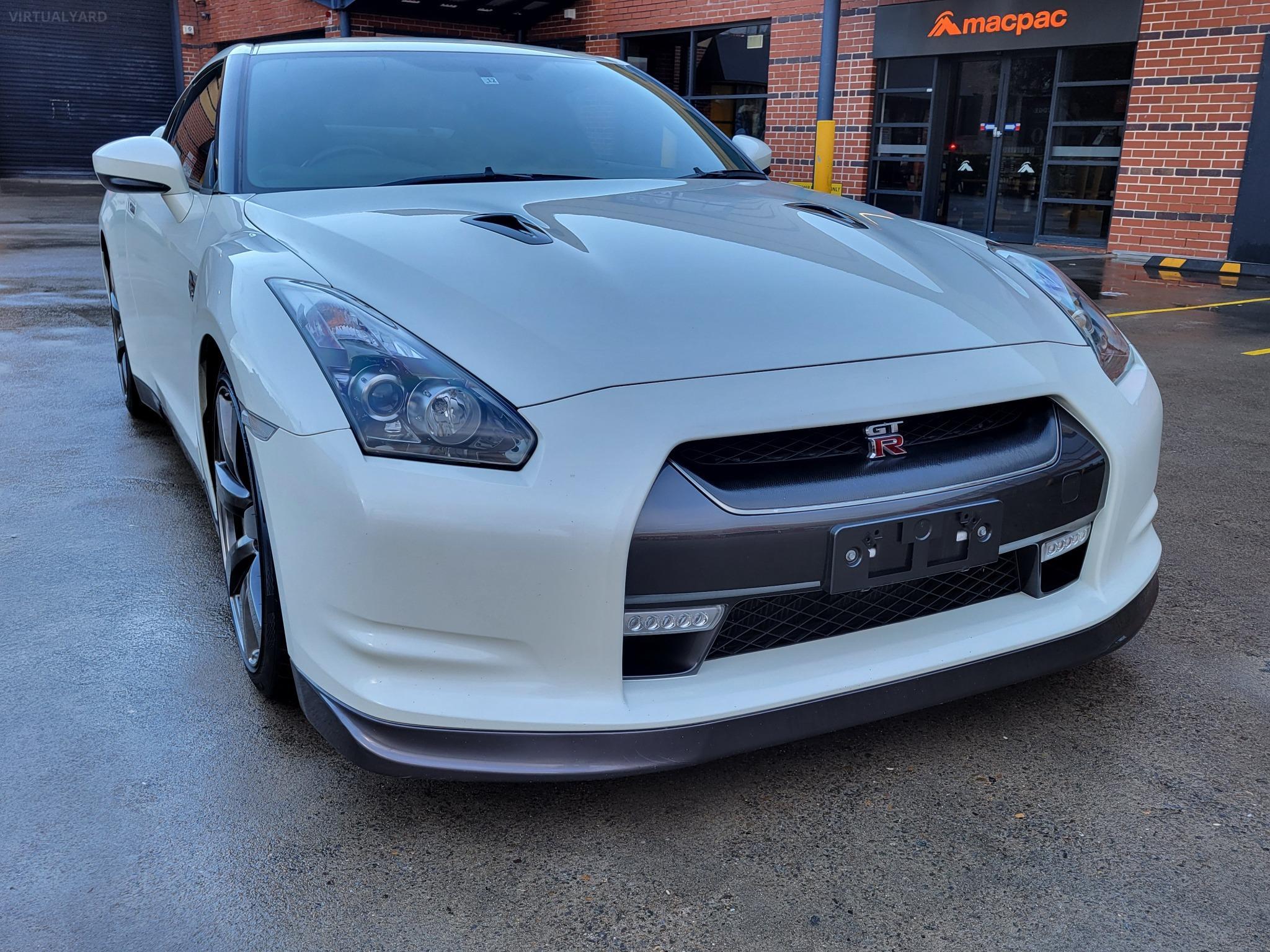NISSAN GT-R