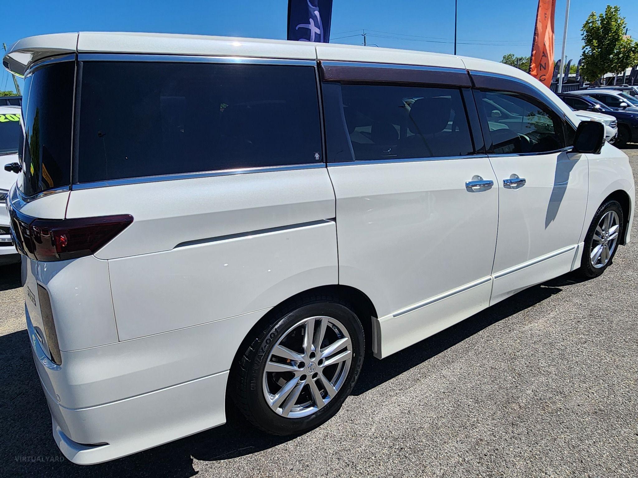 NISSAN ELGRAND