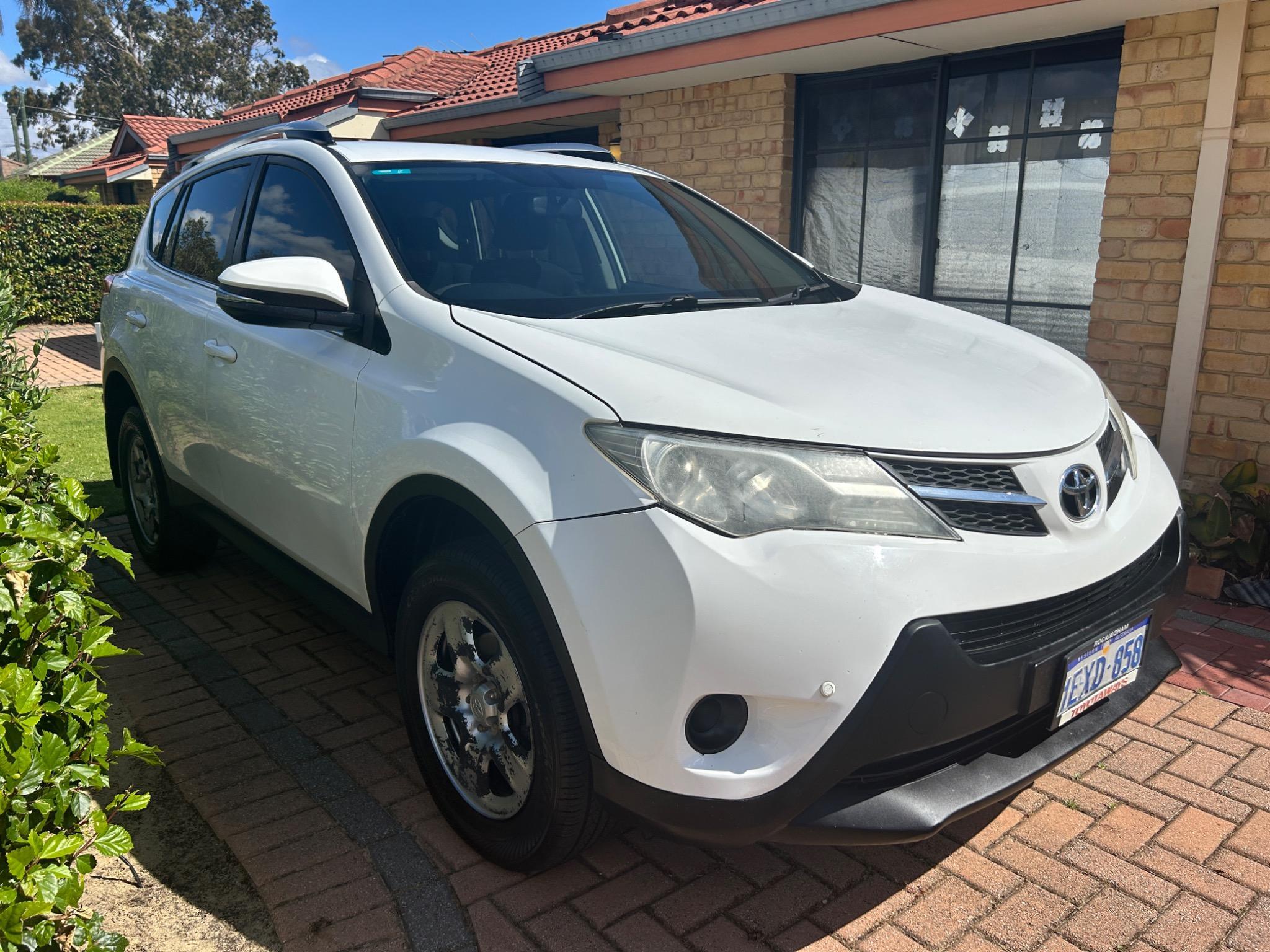 TOYOTA RAV4