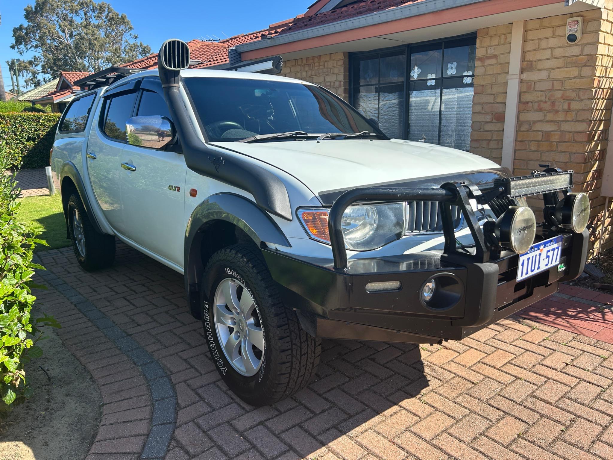 MITSUBISHI TRITON