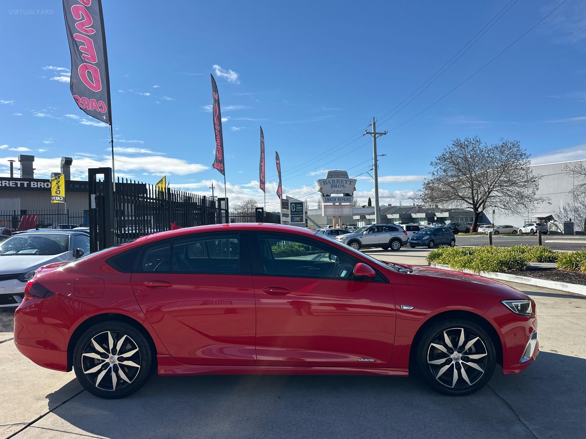 HOLDEN COMMODORE