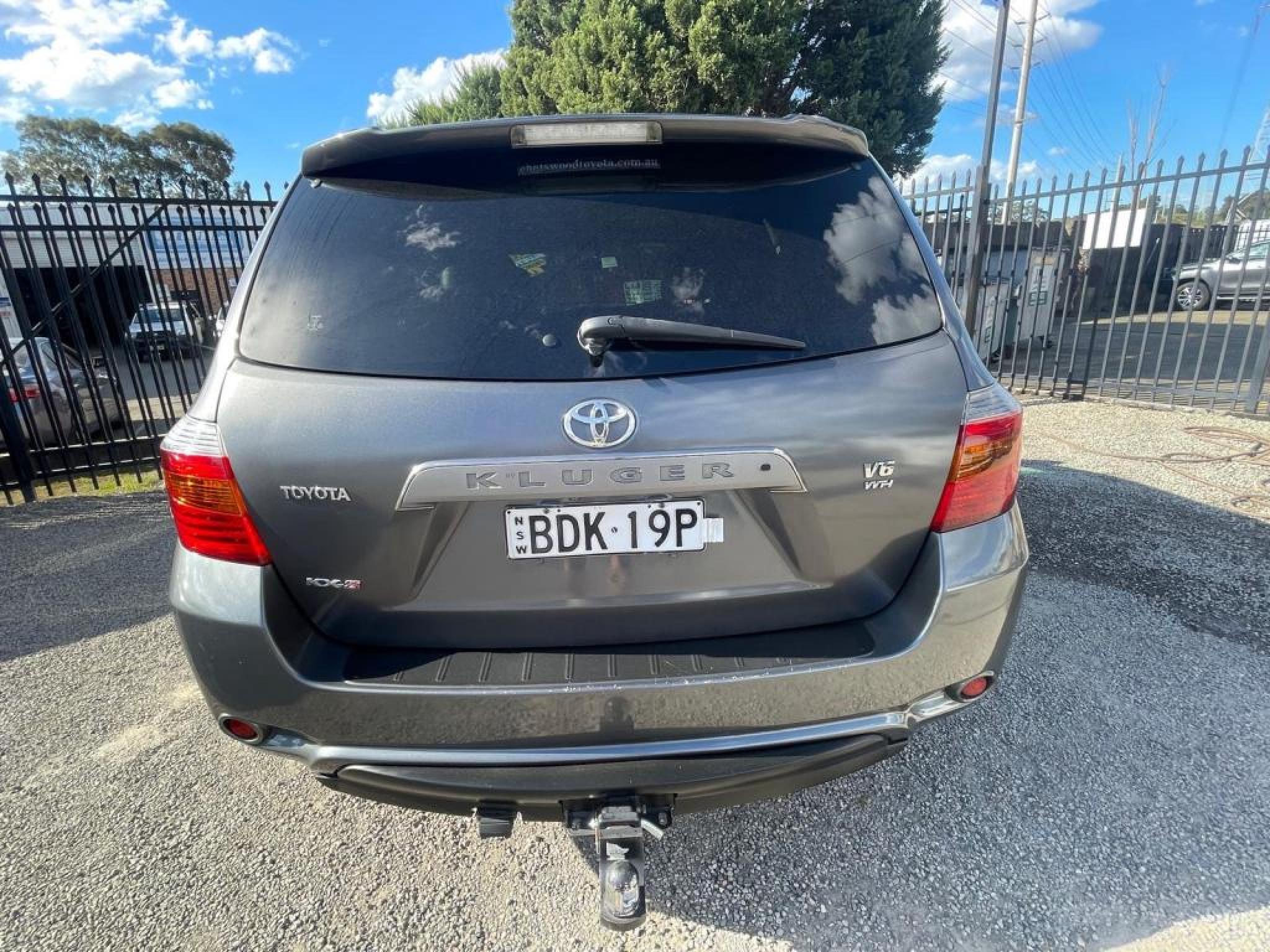 TOYOTA KLUGER