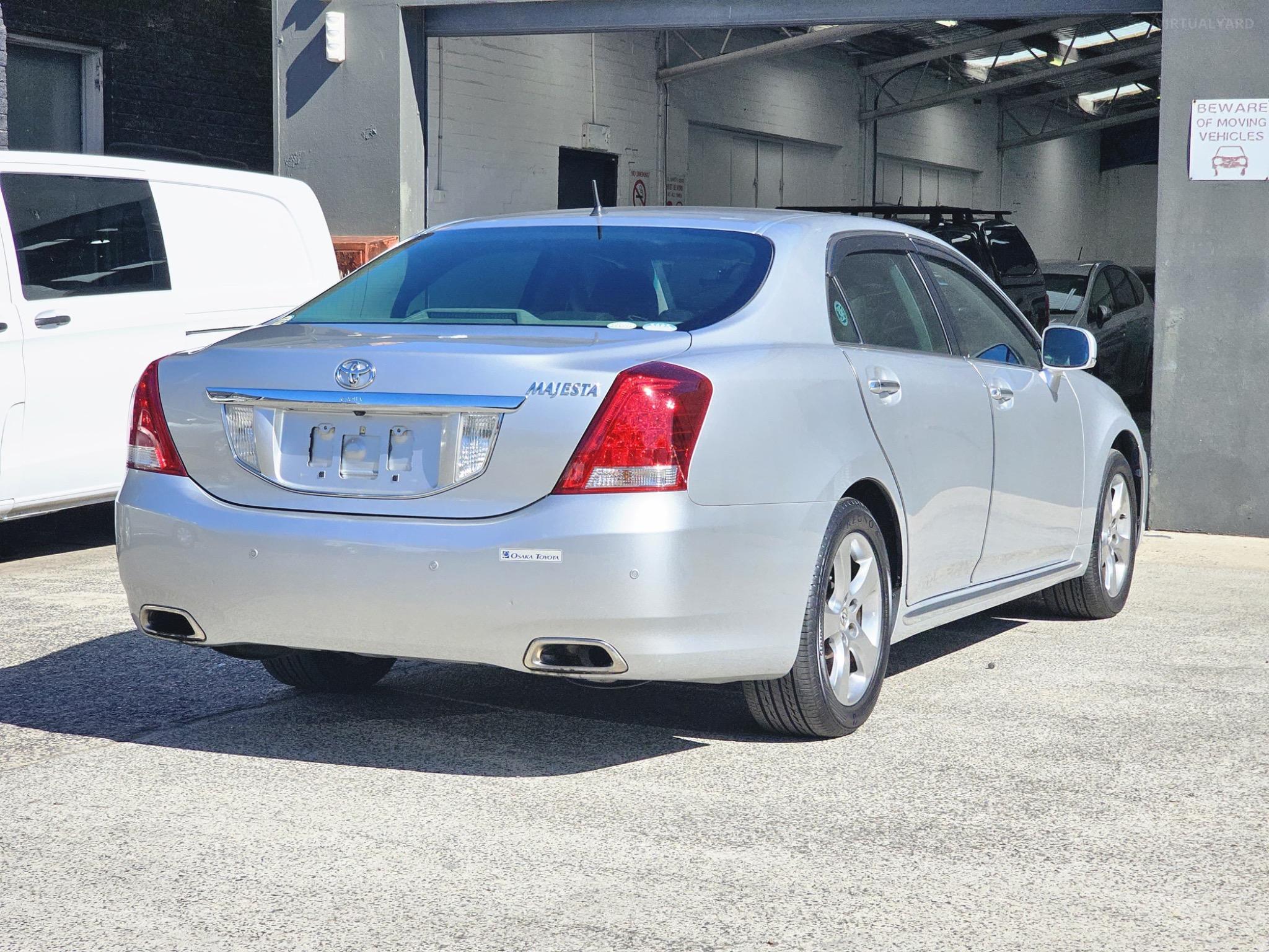 Toyota CROWN MAJESTA