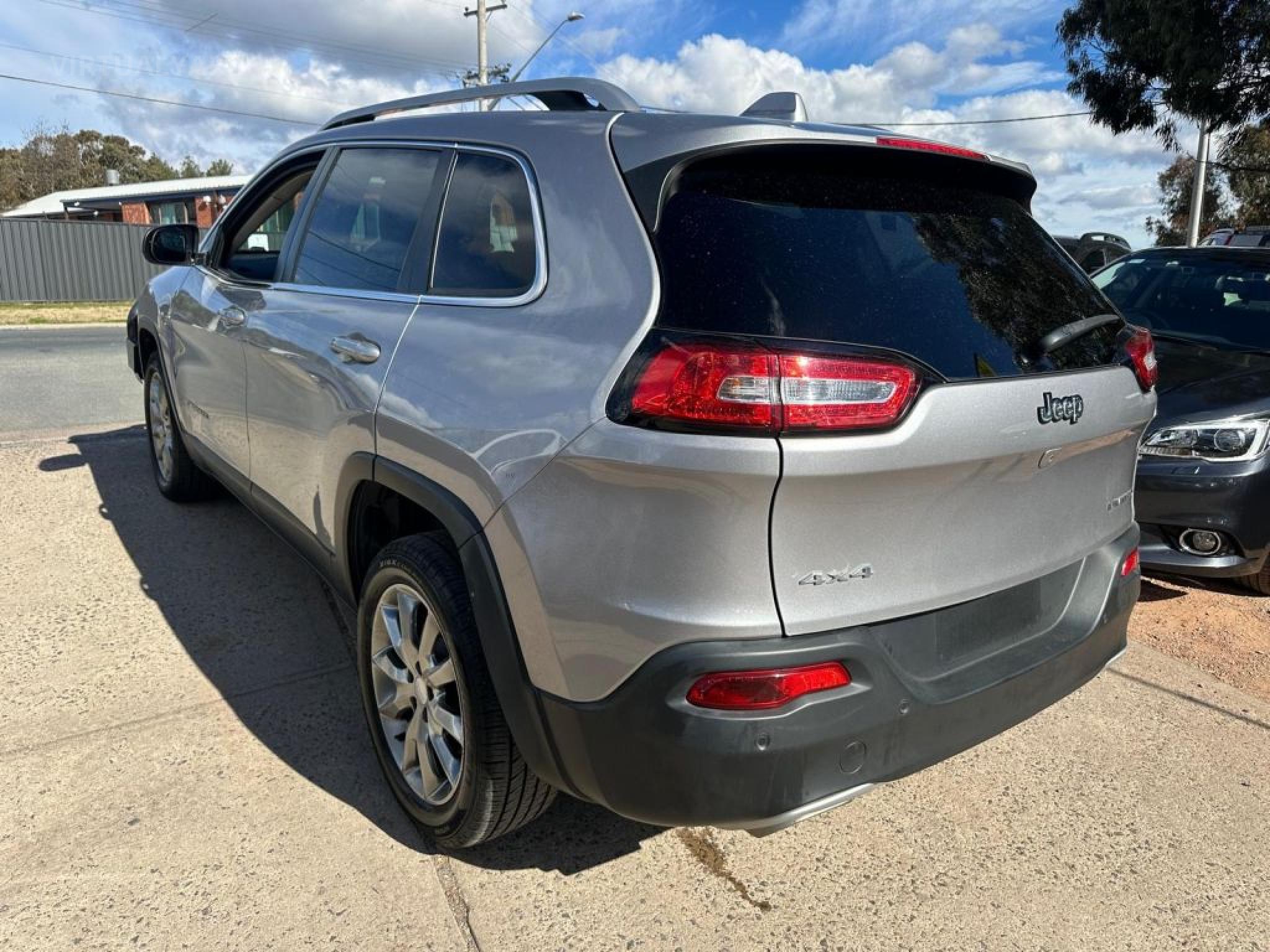 JEEP CHEROKEE