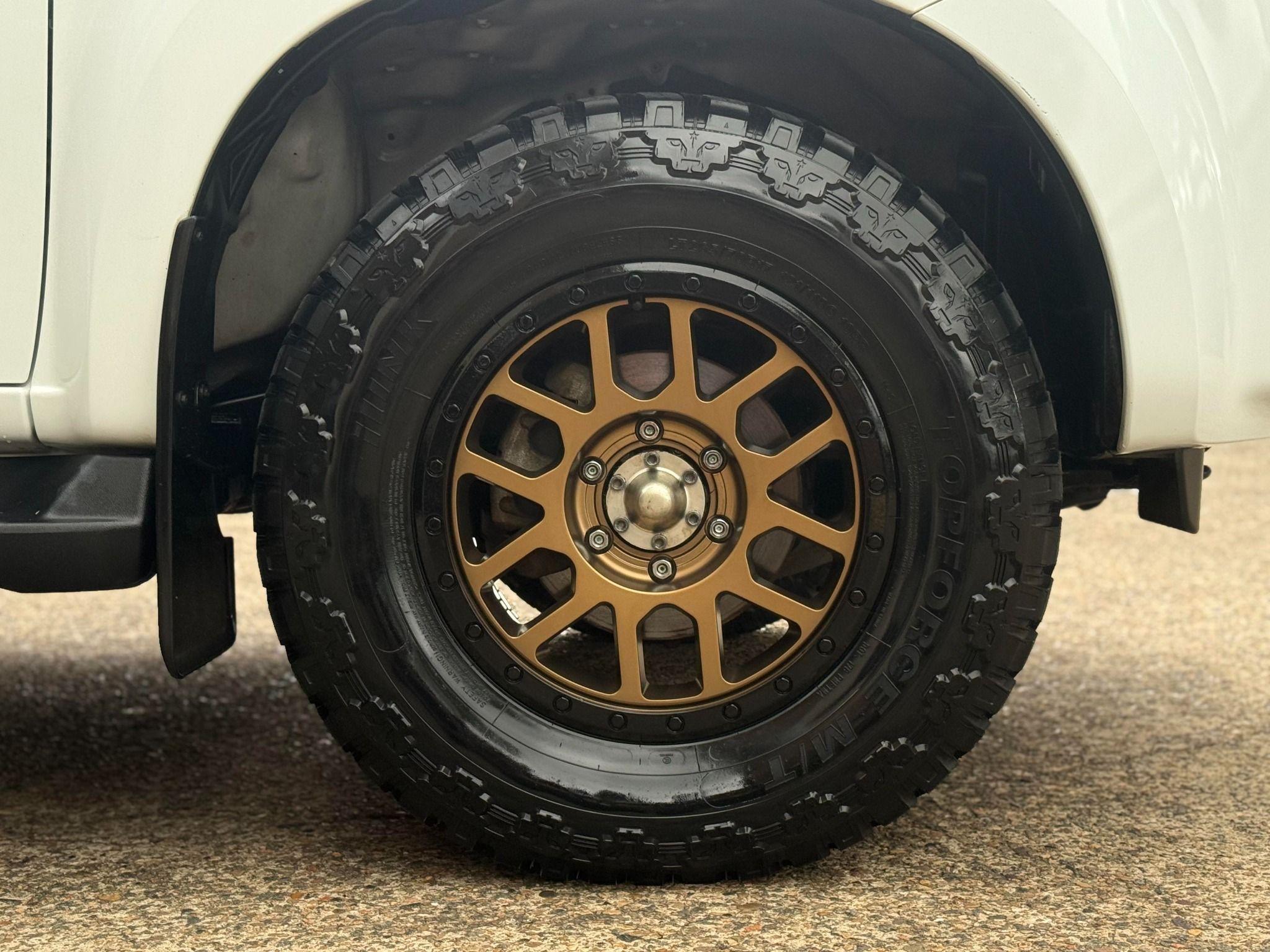 ISUZU D-MAX