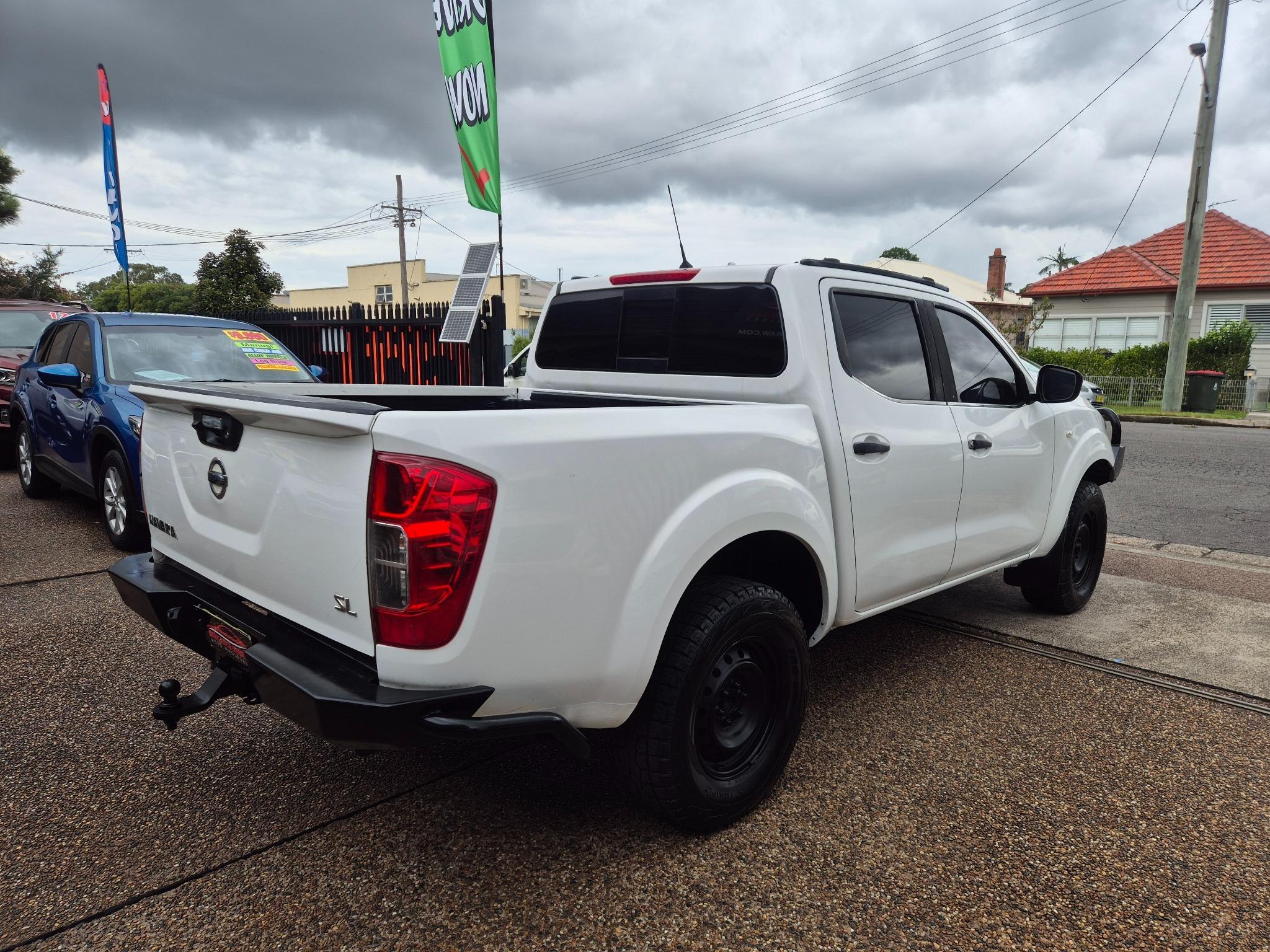 NISSAN NAVARA