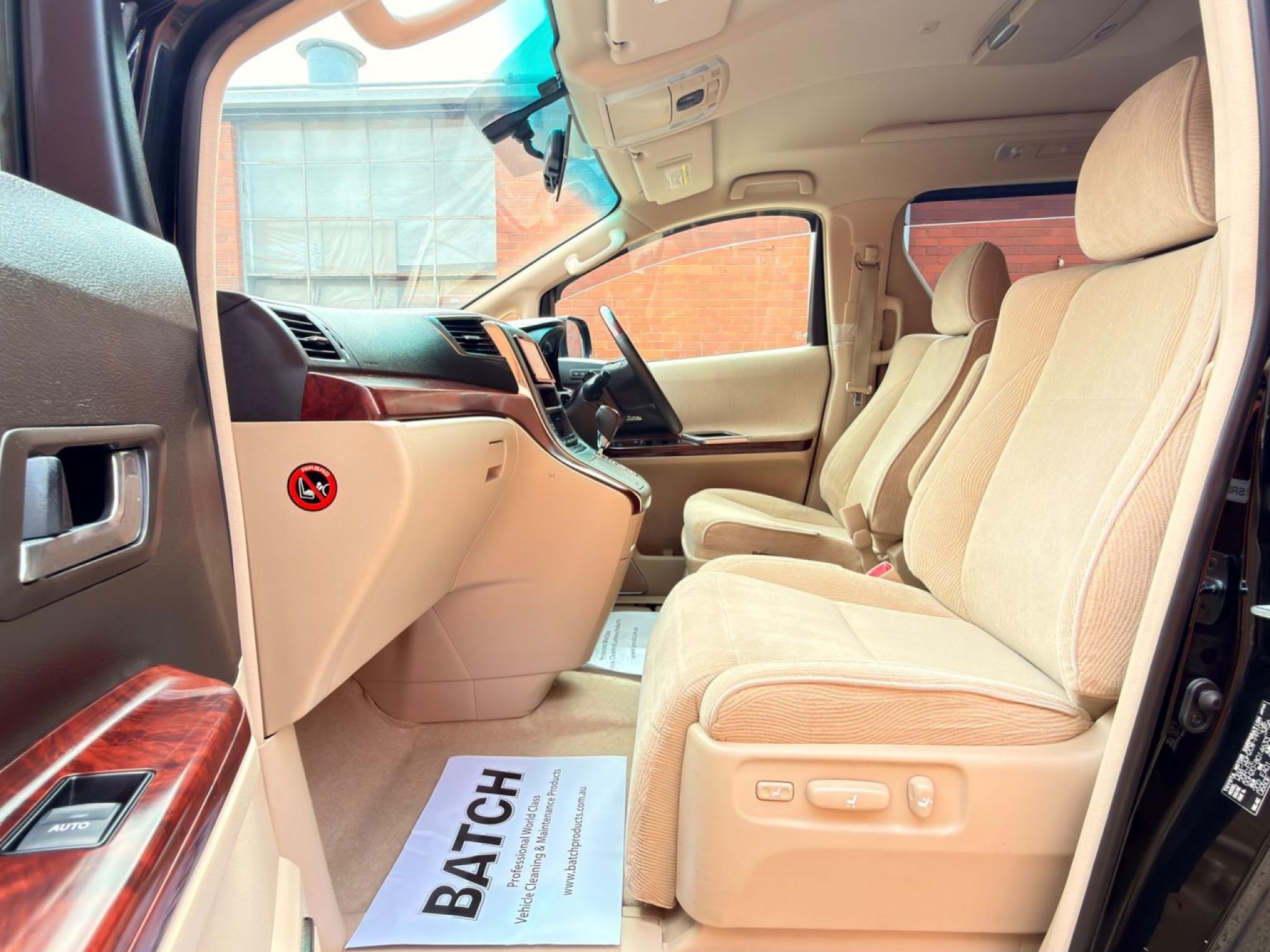 TOYOTA ALPHARD