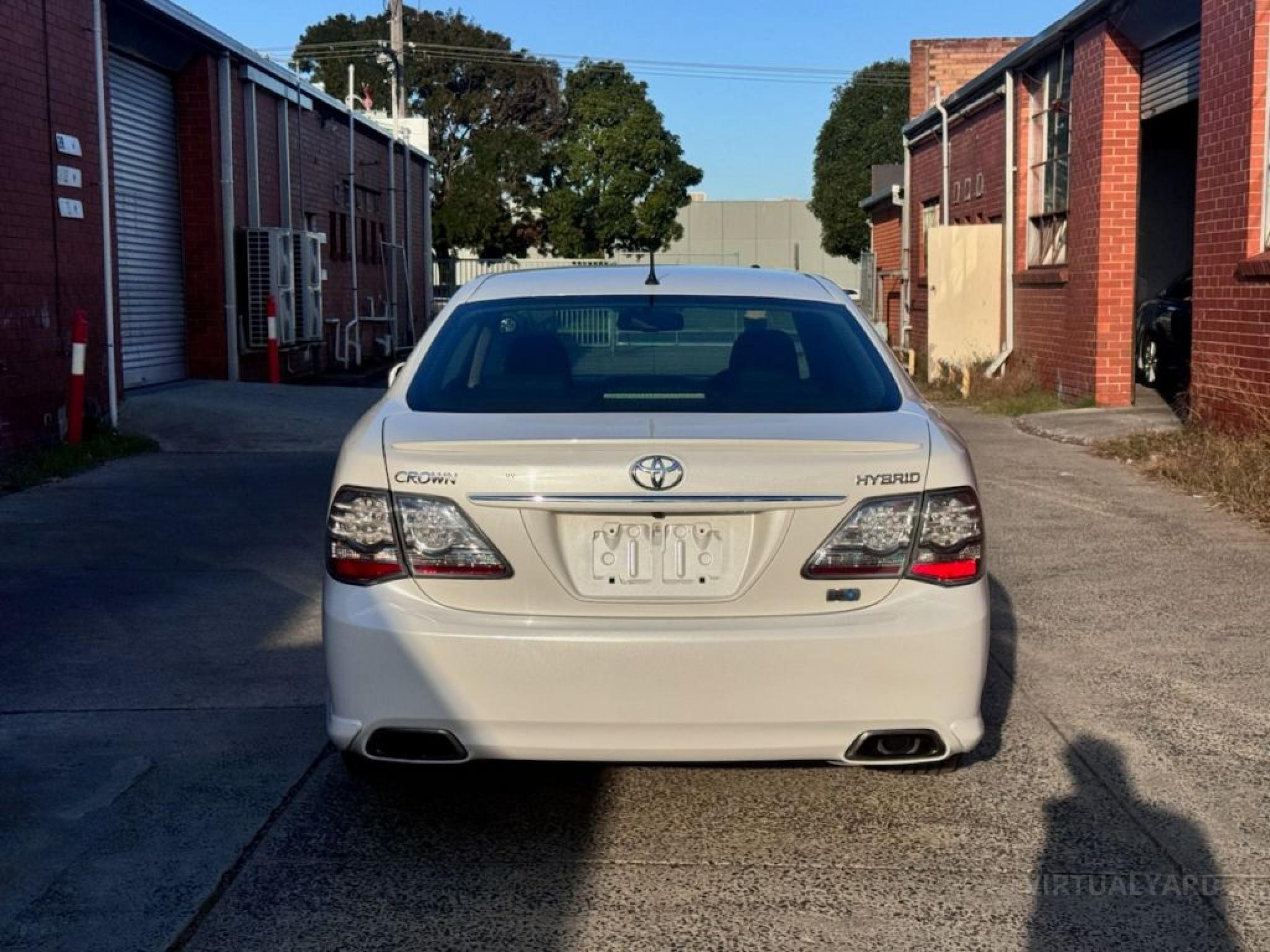 TOYOTA CROWN