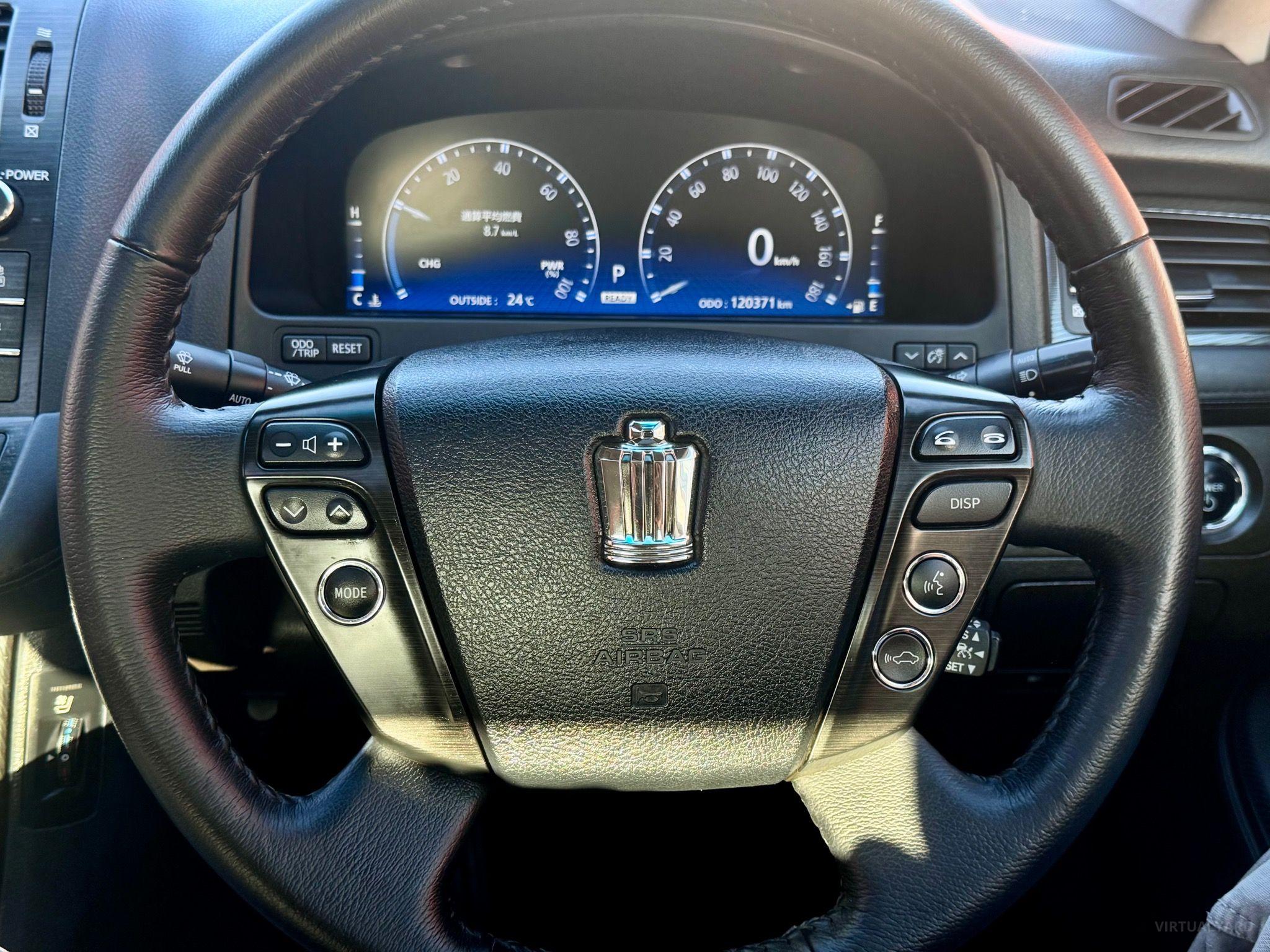 TOYOTA CROWN