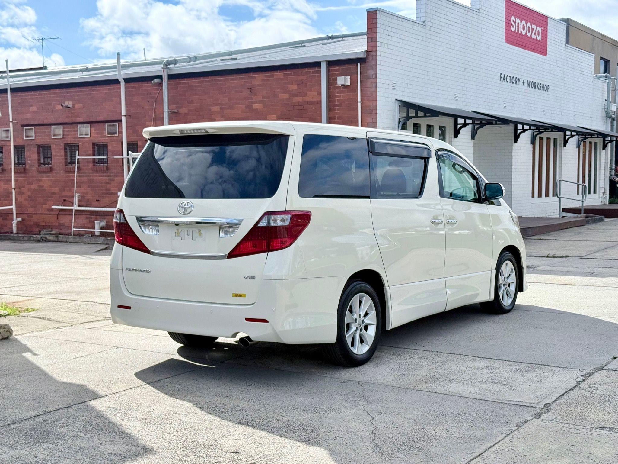 TOYOTA ALPHARD