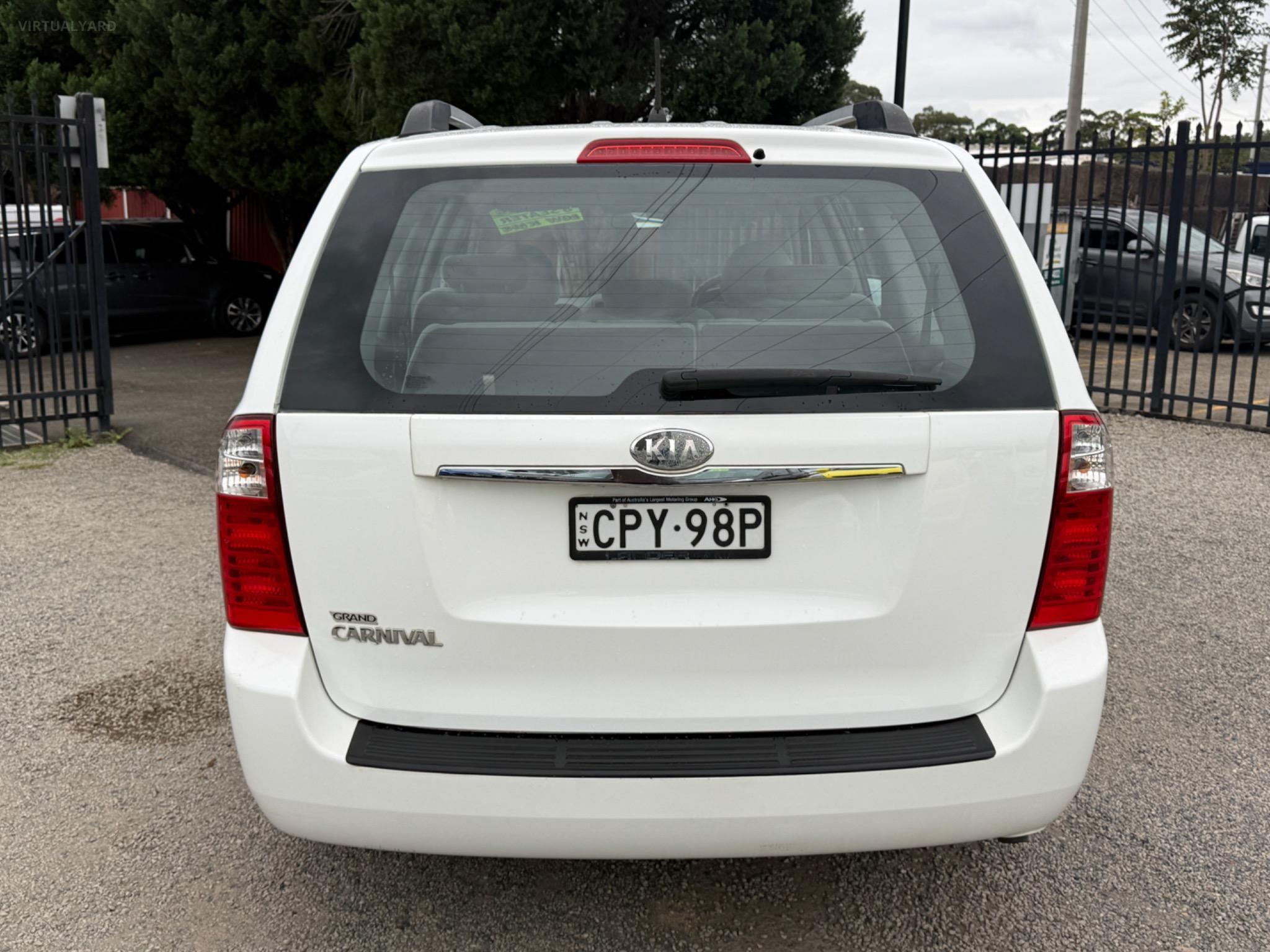 KIA GRAND CARNIVAL