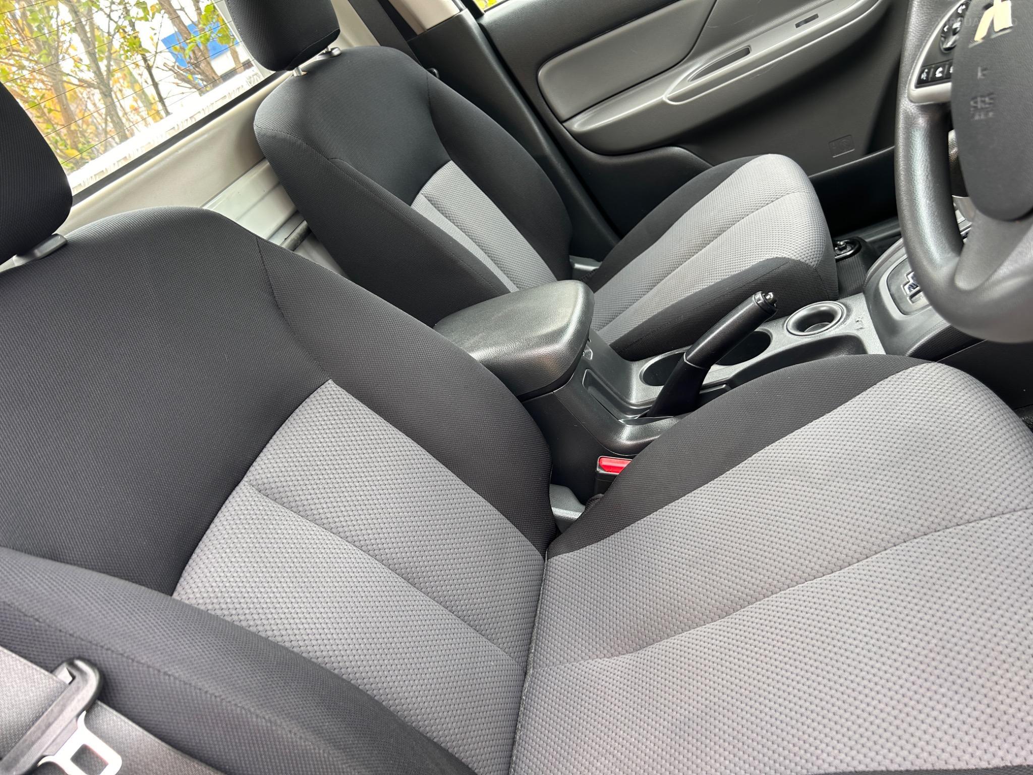 MITSUBISHI TRITON