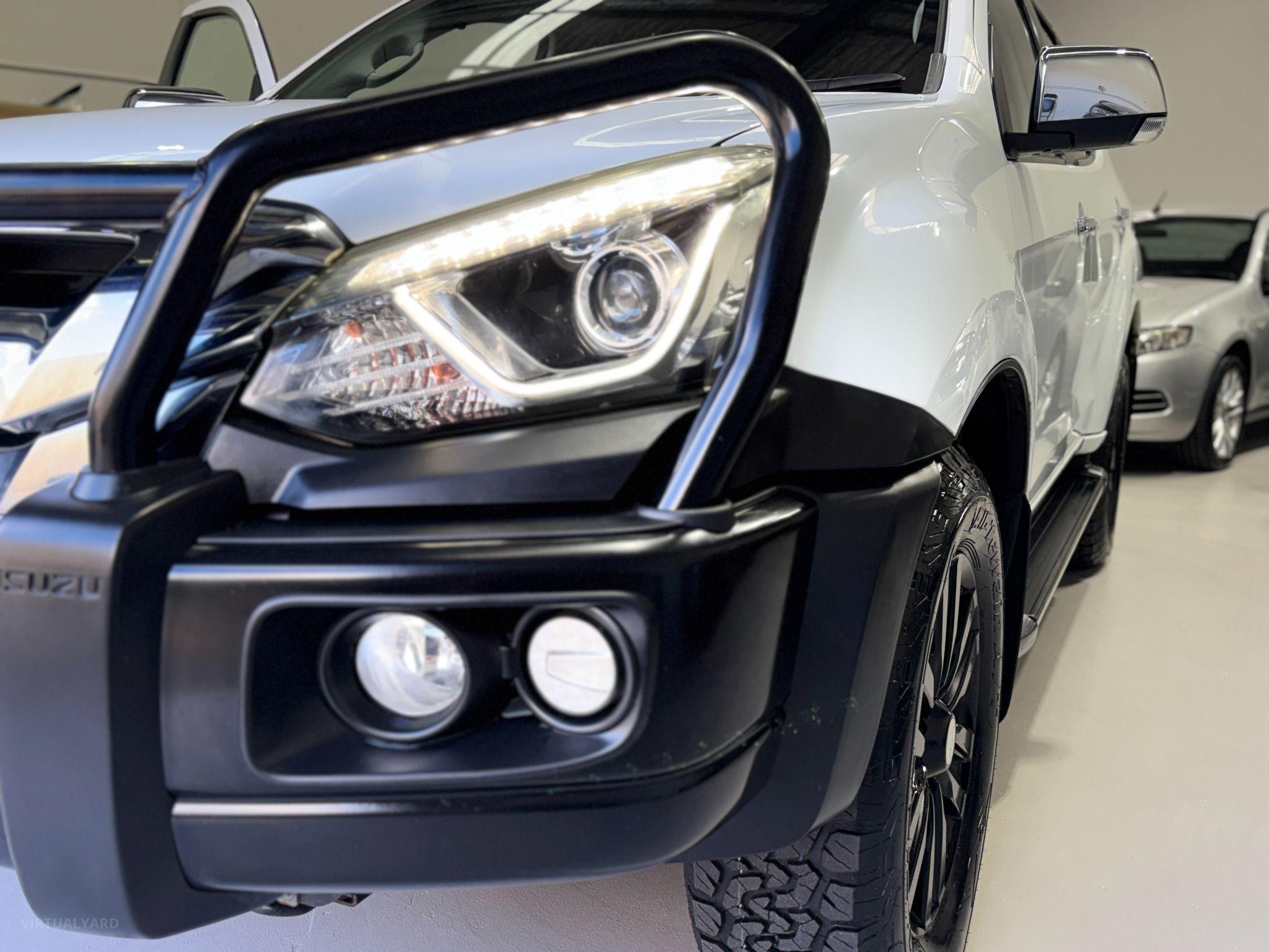 ISUZU MU-X