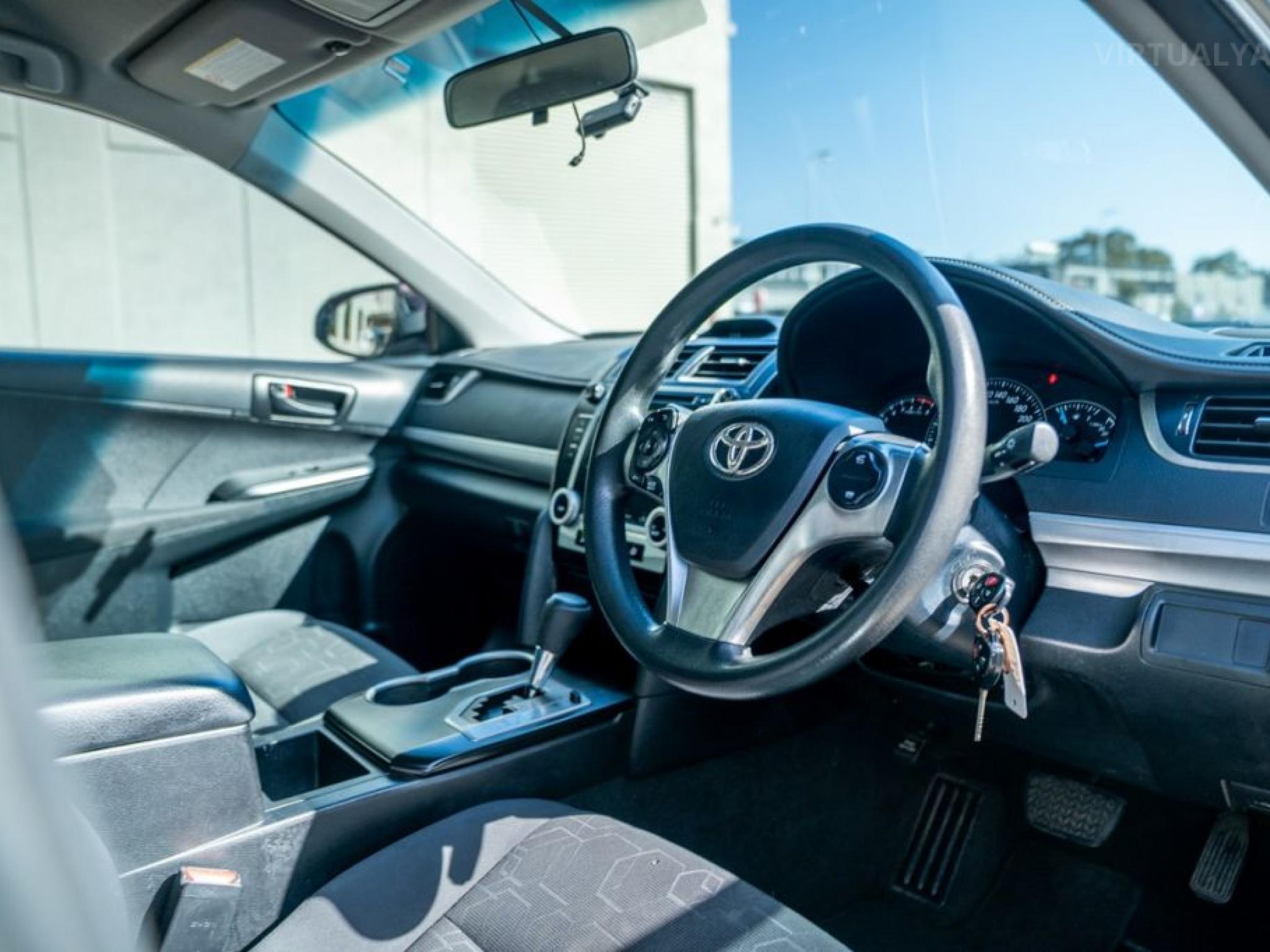 TOYOTA CAMRY