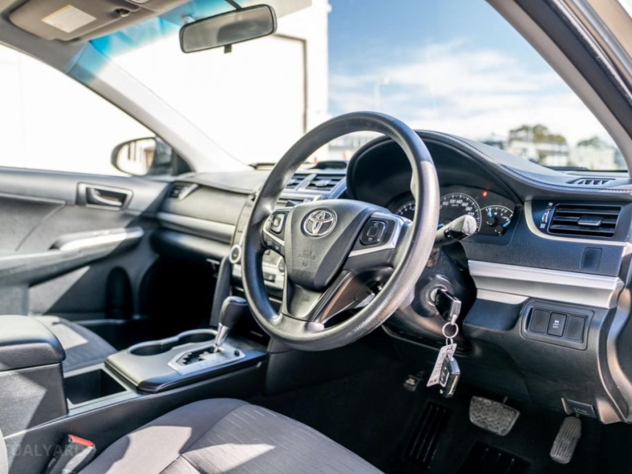 TOYOTA CAMRY