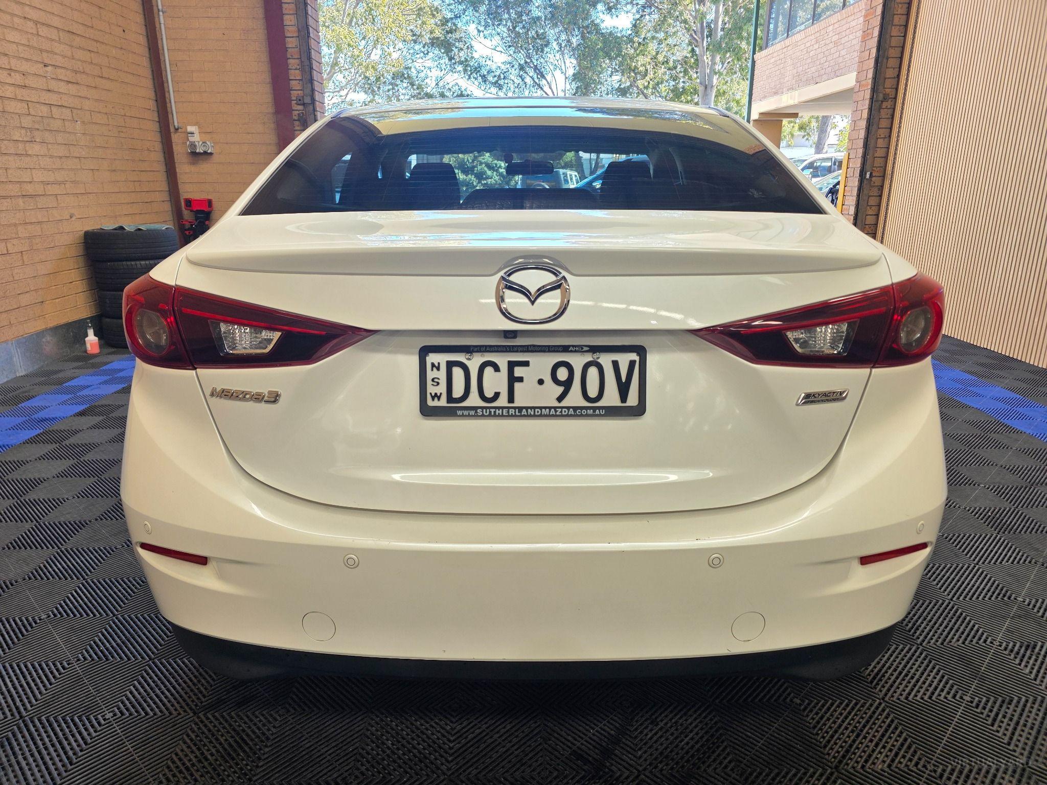 MAZDA MAZDA3