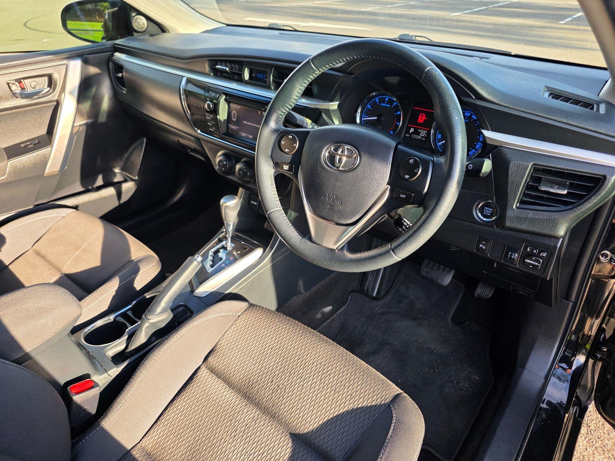 TOYOTA COROLLA