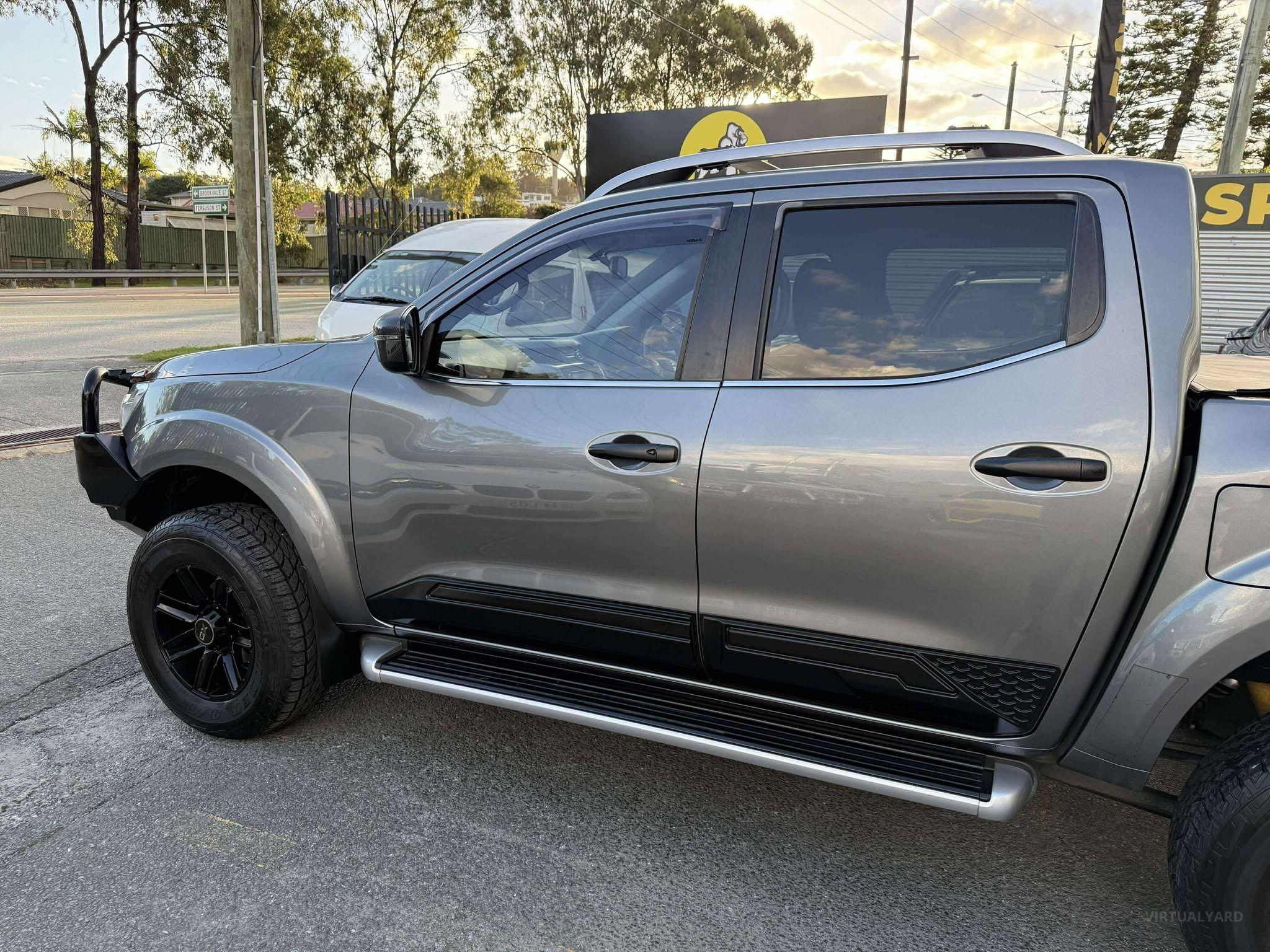 NISSAN NAVARA