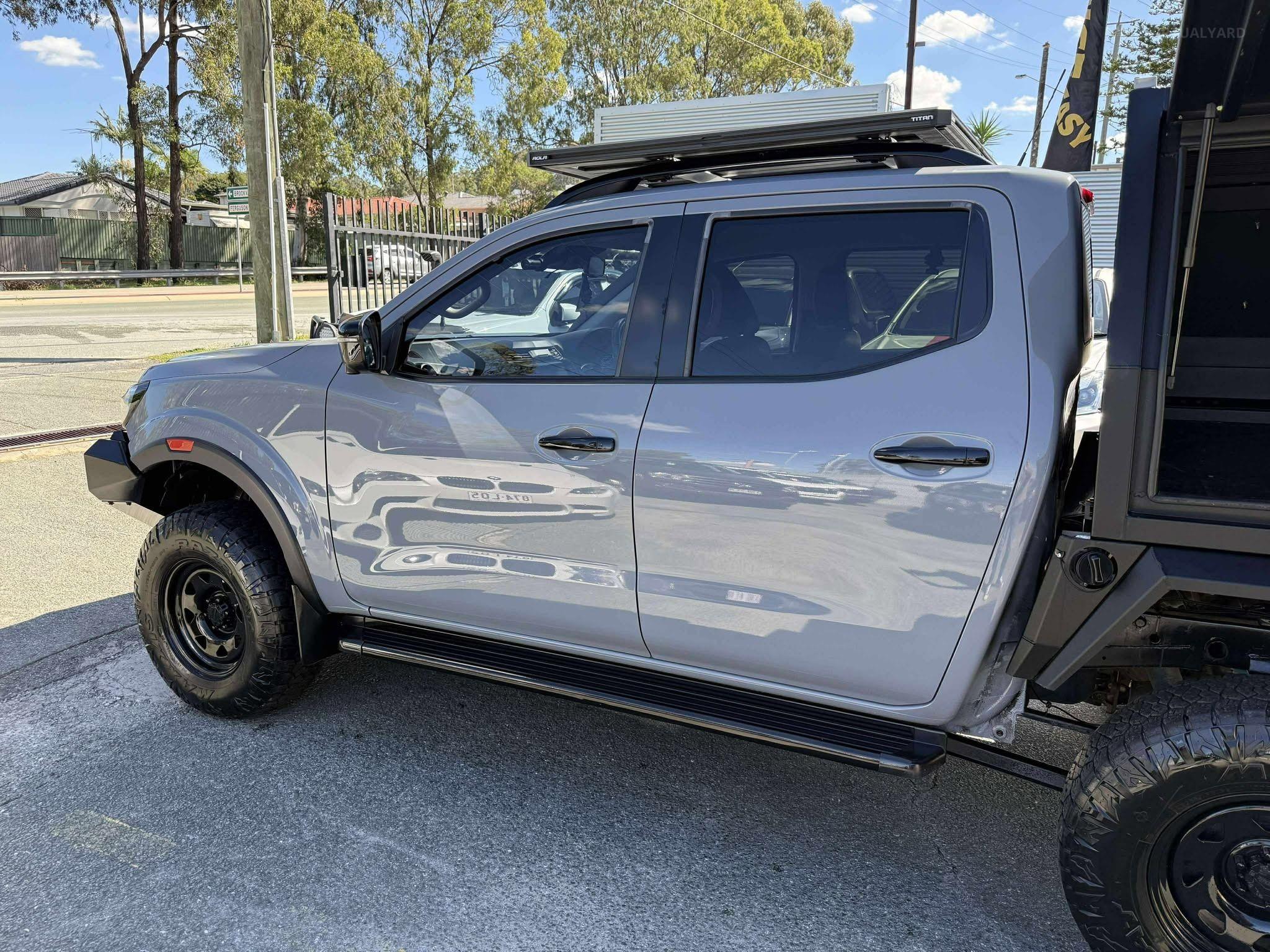 NISSAN NAVARA