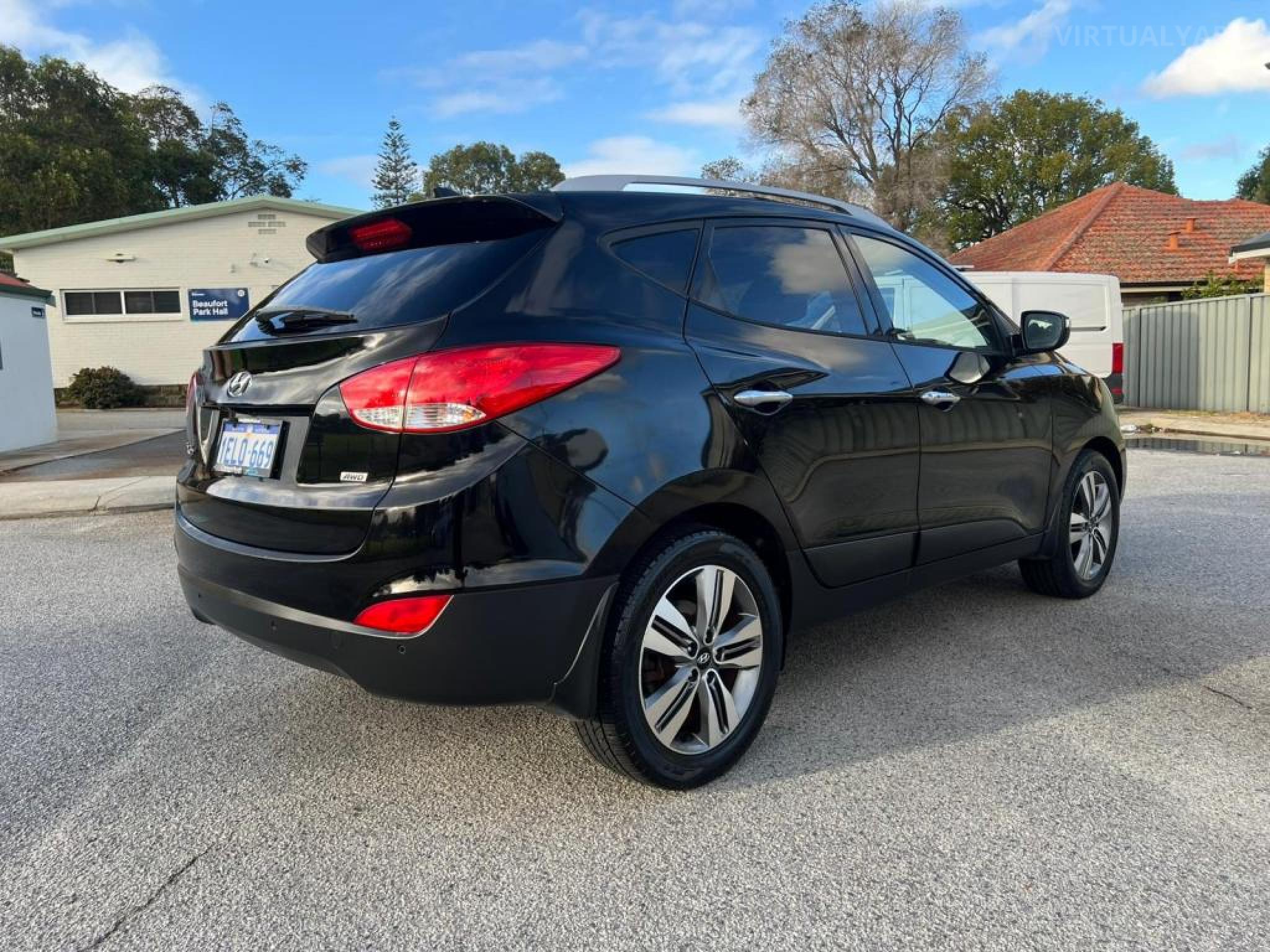 HYUNDAI iX35