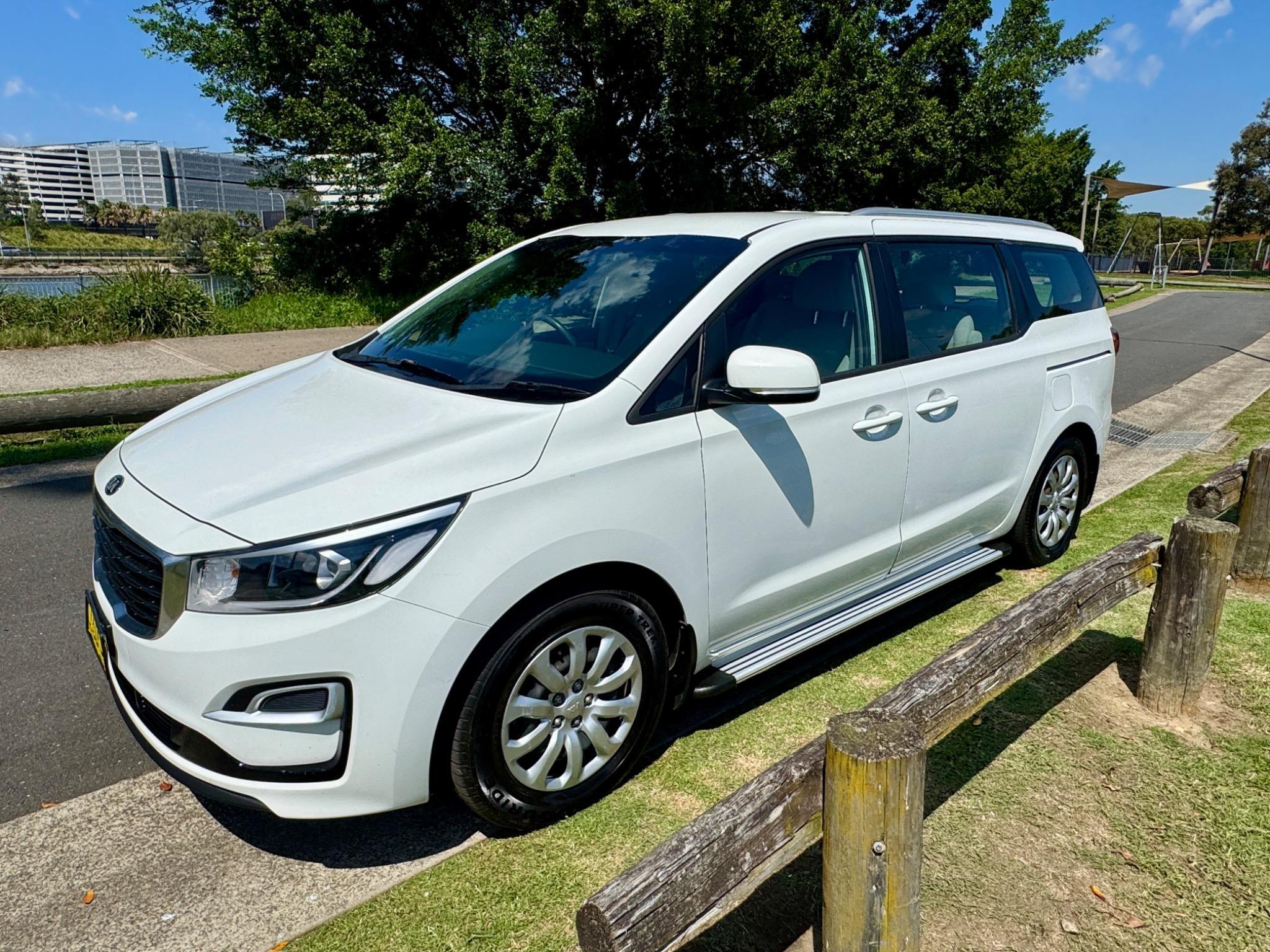 KIA CARNIVAL
