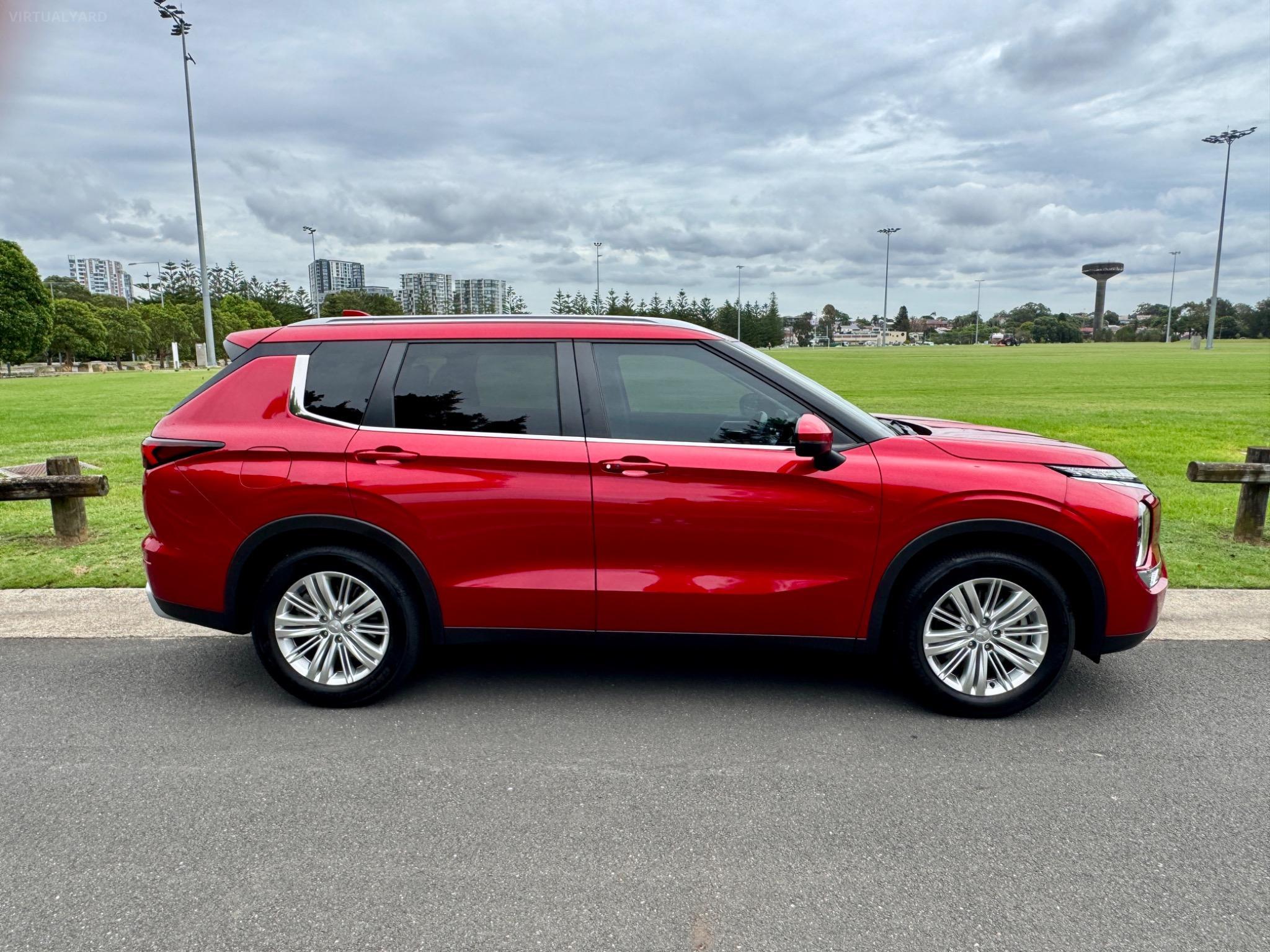 MITSUBISHI OUTLANDER