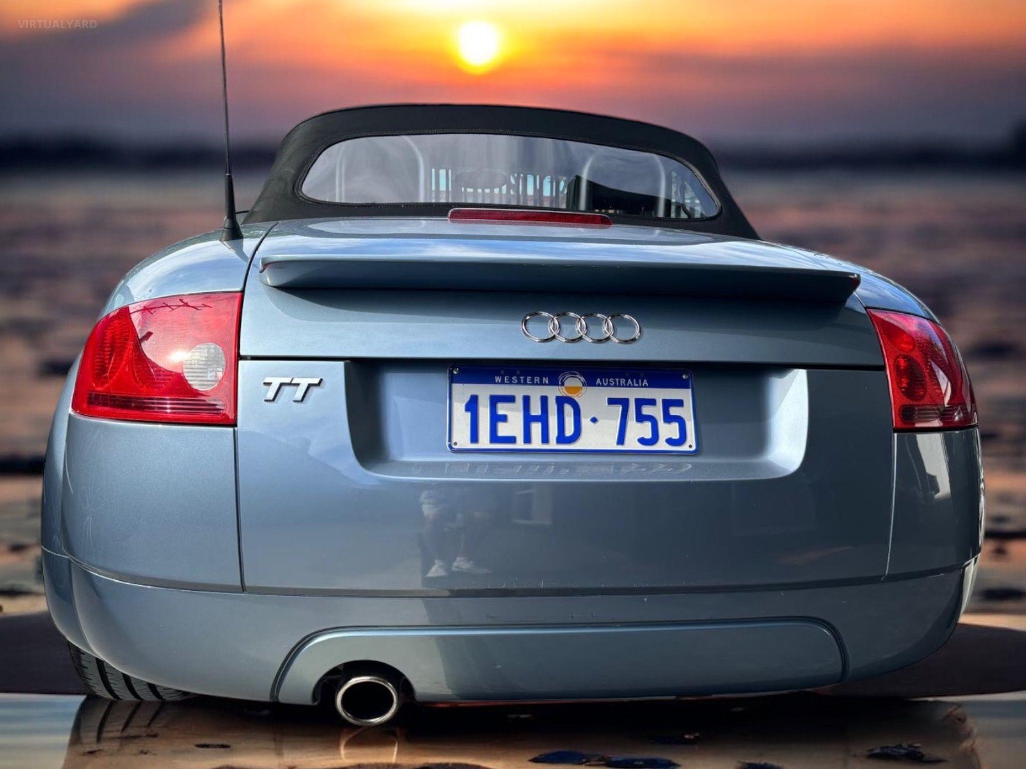 AUDI TT