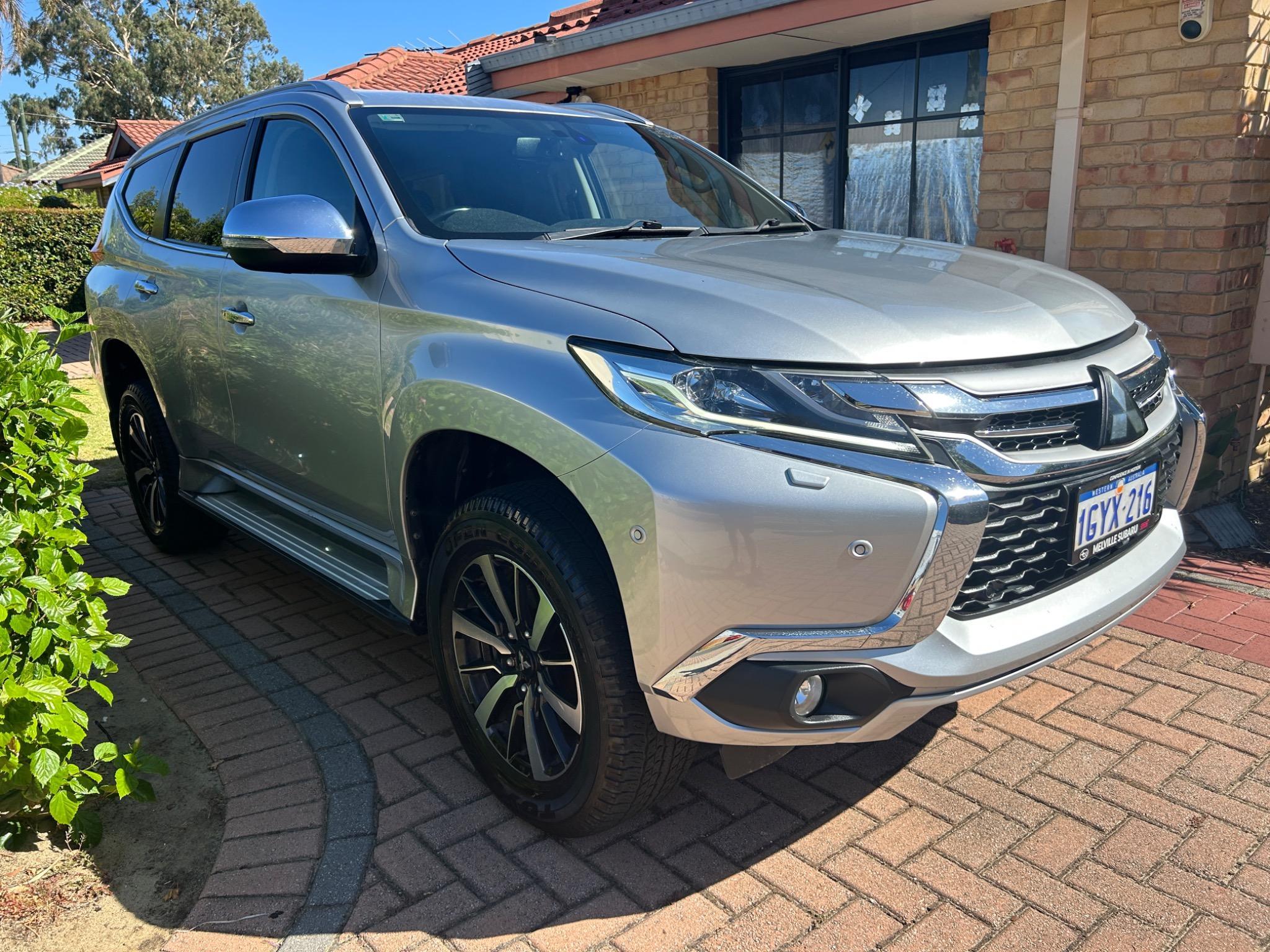 MITSUBISHI PAJERO SPORT