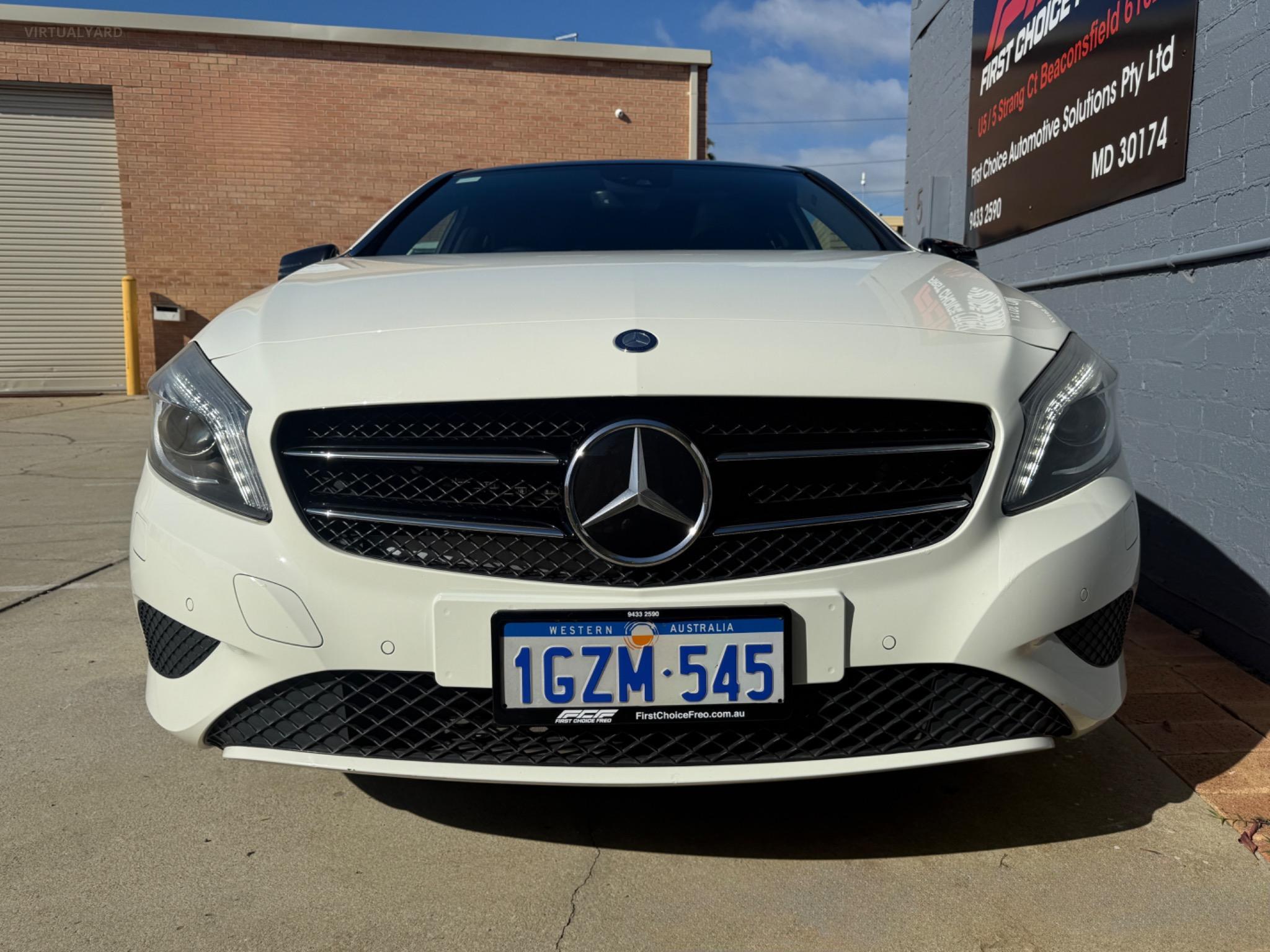 MERCEDES-BENZ A200