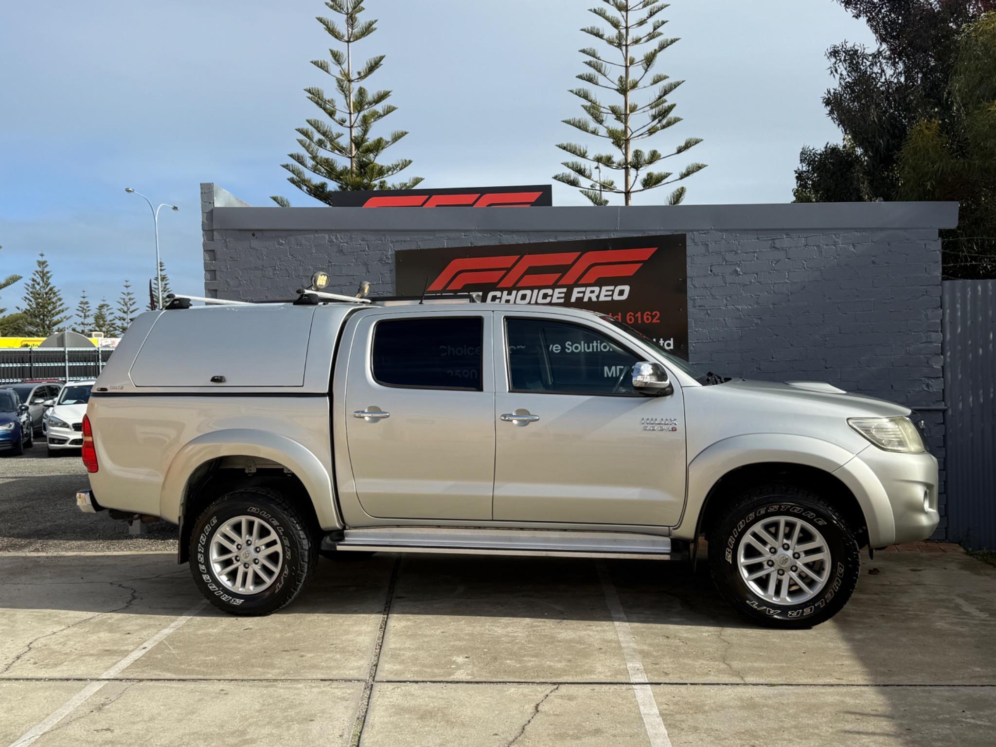 TOYOTA HILUX