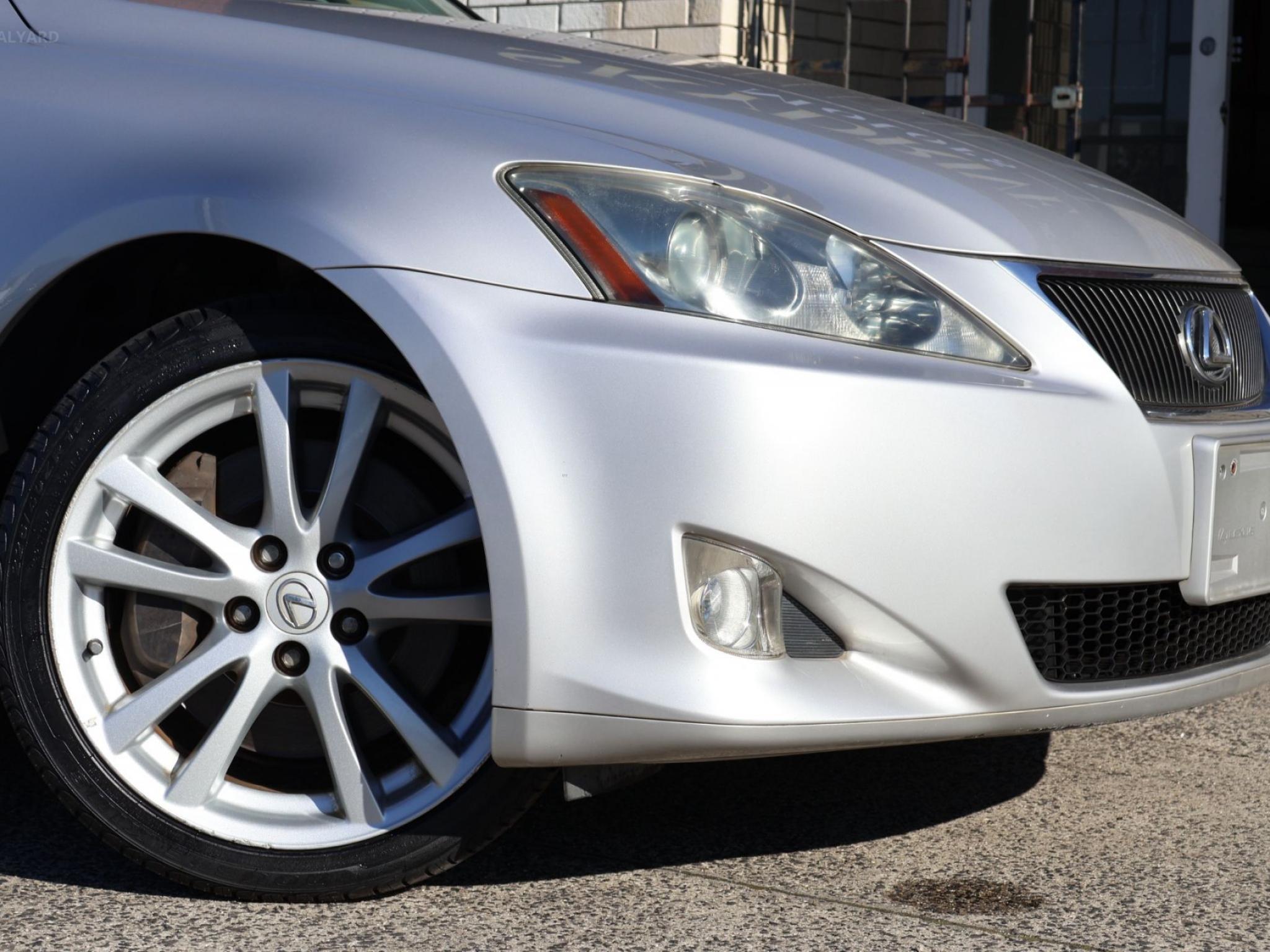 LEXUS IS